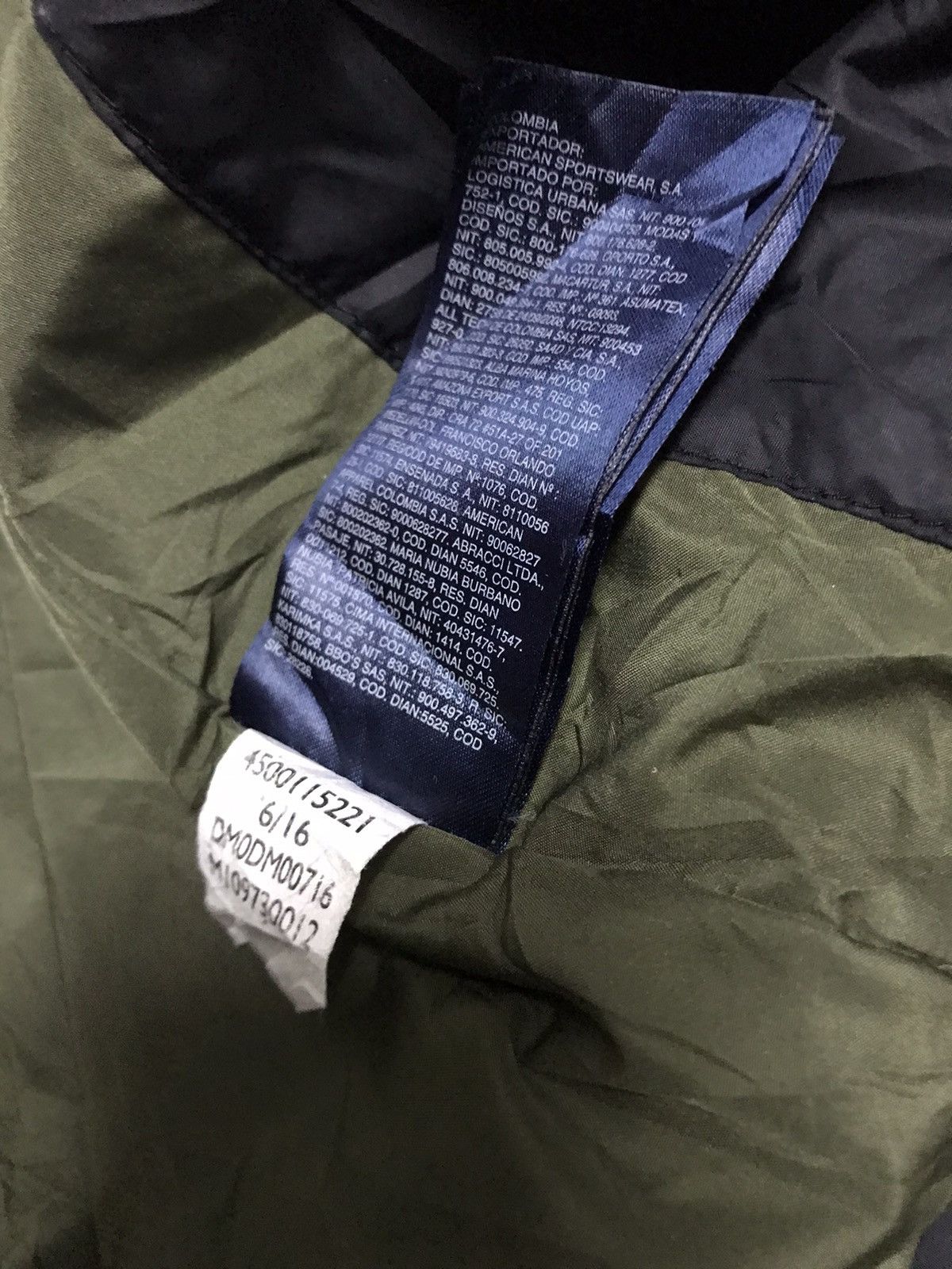 Tommy Hilfiger Vintage Tommy Hilfiger Denim Puffer Down Jacket Size US XL / EU 56 / 4 - 7 Thumbnail