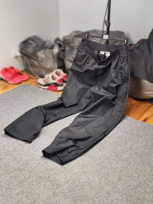 Nike 🔥 Vintage 90s Nike All black Nylon Track Pants buttons Hype Size US 36 / EU 52 - 10 Thumbnail