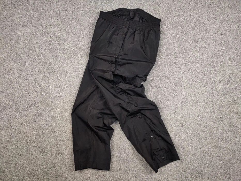 Nike 🔥 Vintage 90s Nike All black Nylon Track Pants buttons Hype Size US 36 / EU 52 - 7 Thumbnail