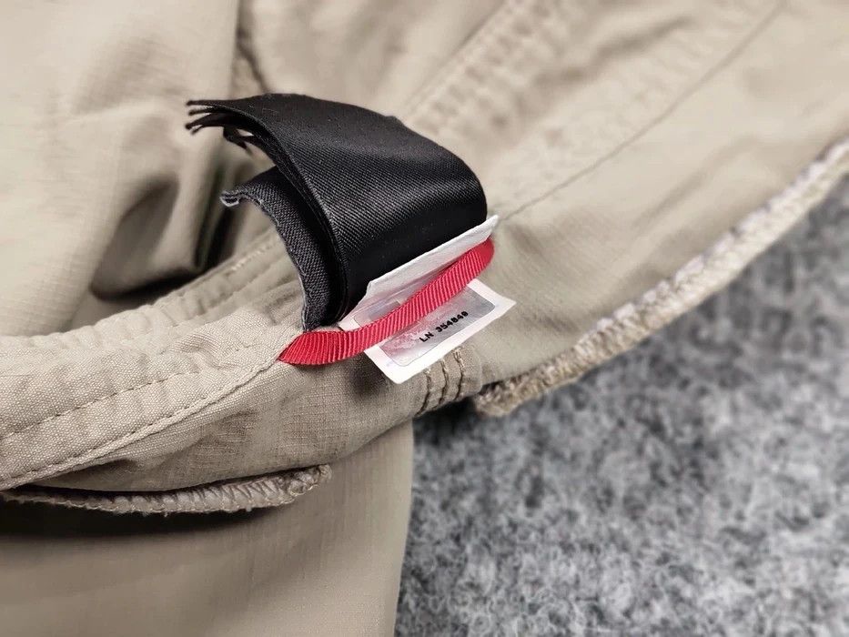 The North Face Vintage The North Face Cargo Track Hiking Pants x Shorts Size US 36 / EU 52 - 10 Thumbnail