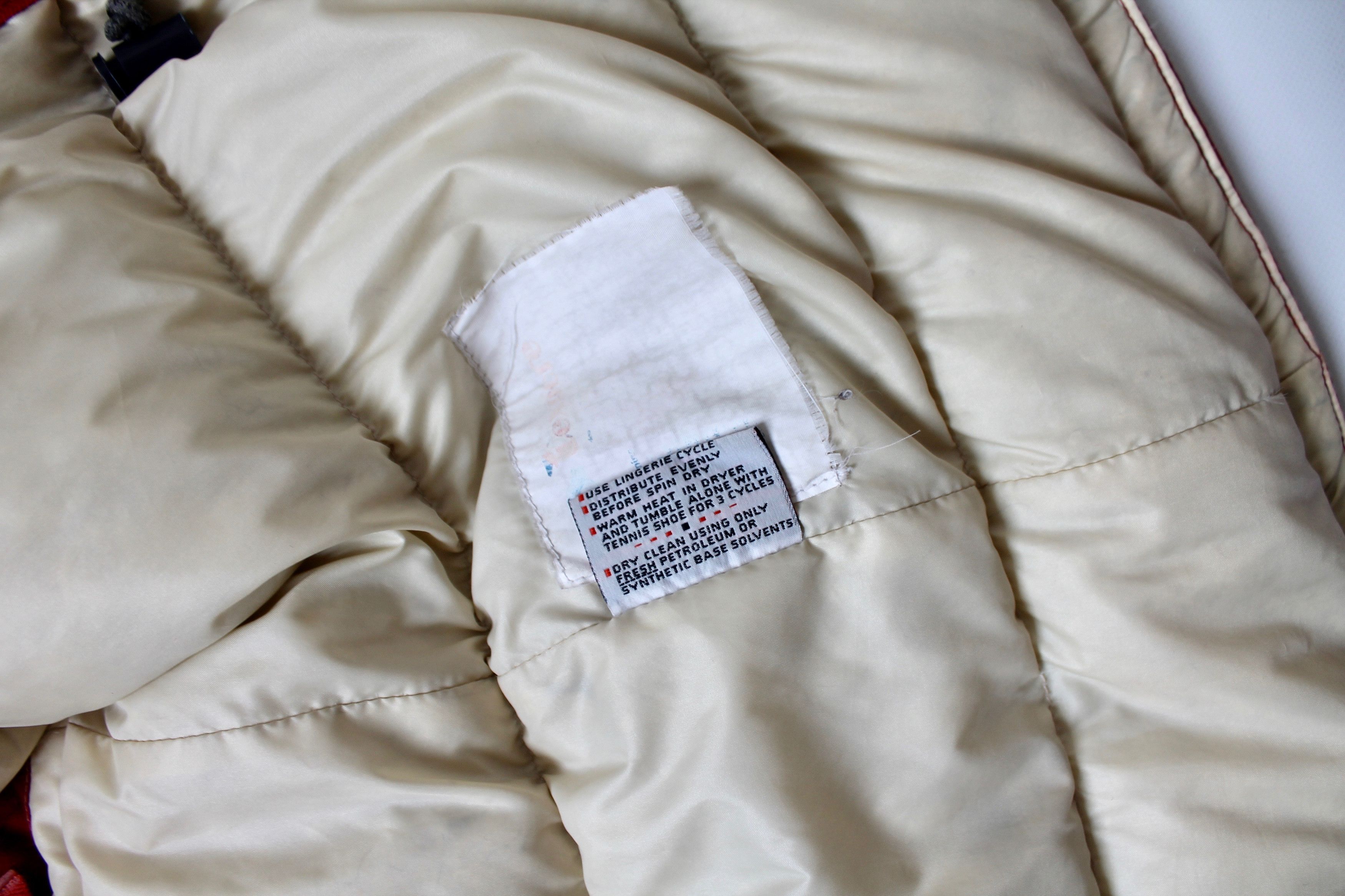 Jack Wolfskin 80'-90' Jack Wolfskin VINTAGE DOWN JACKET 2 in 1 gilet Size US S / EU 44-46 / 1 - 20 Thumbnail