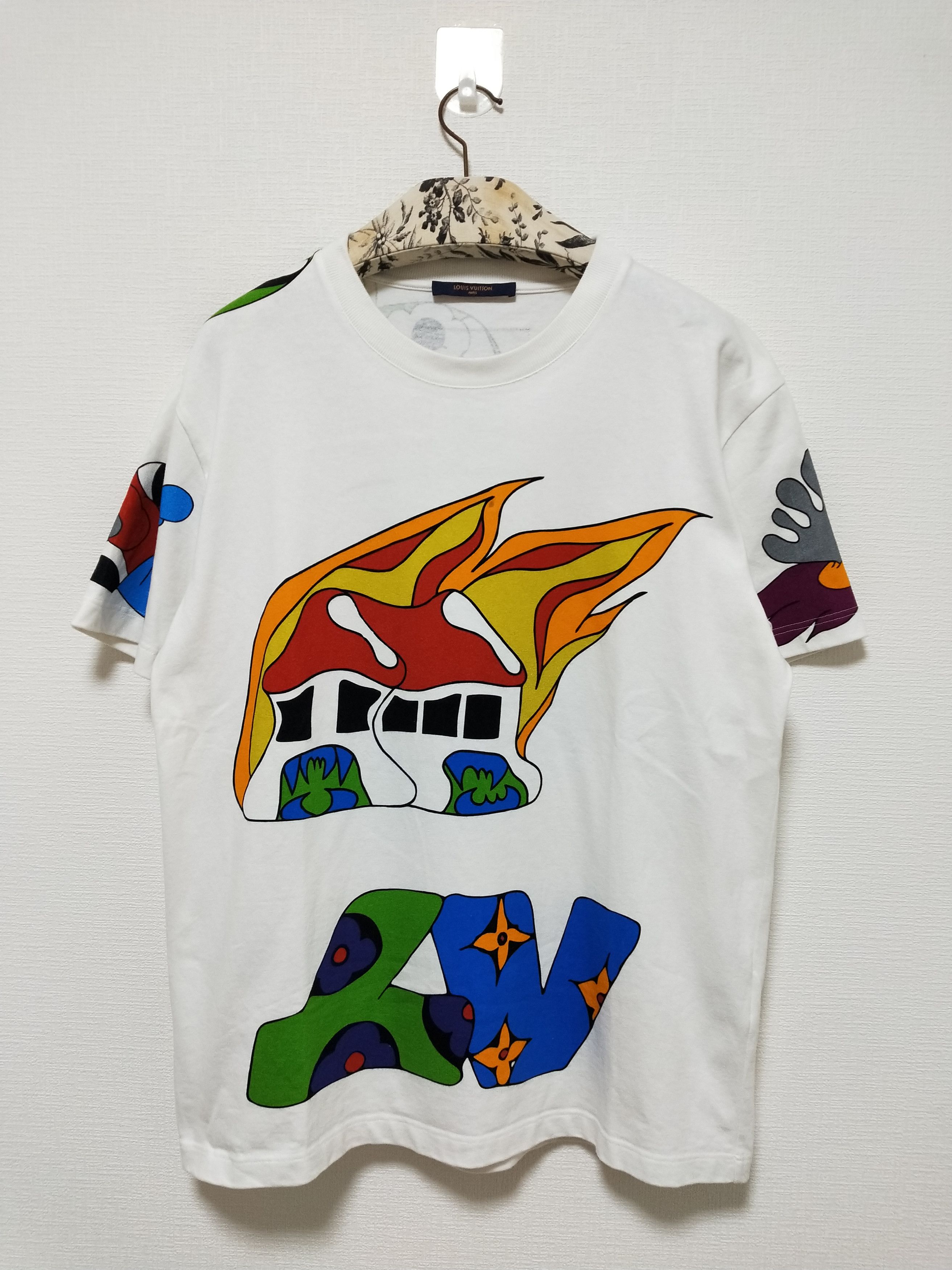 LOUIS VUITTON Graffiti T-shirt Size XS Authentic Men Used from Japan