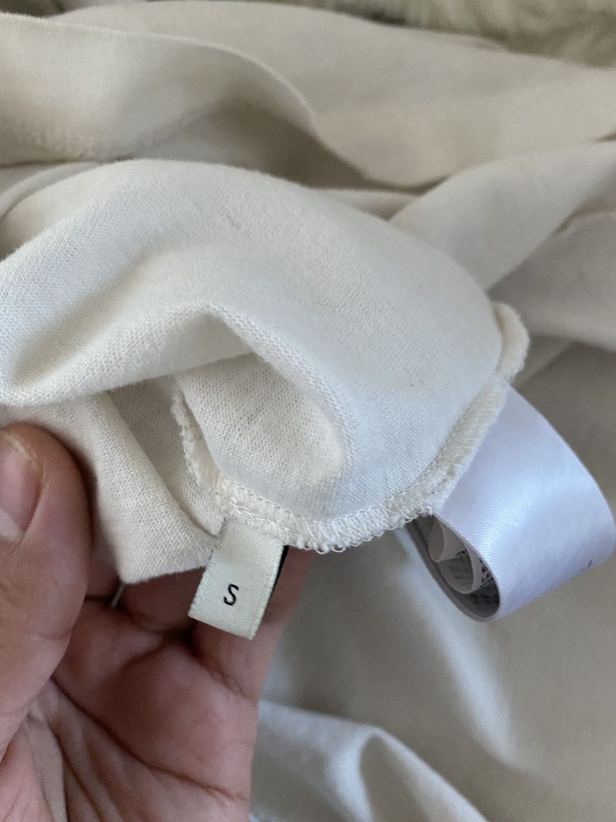 Gucci Gucci Embroidered Dragon Distressed Long Sleeve White Tshirt Size US S / EU 44-46 / 1 - 10 Thumbnail