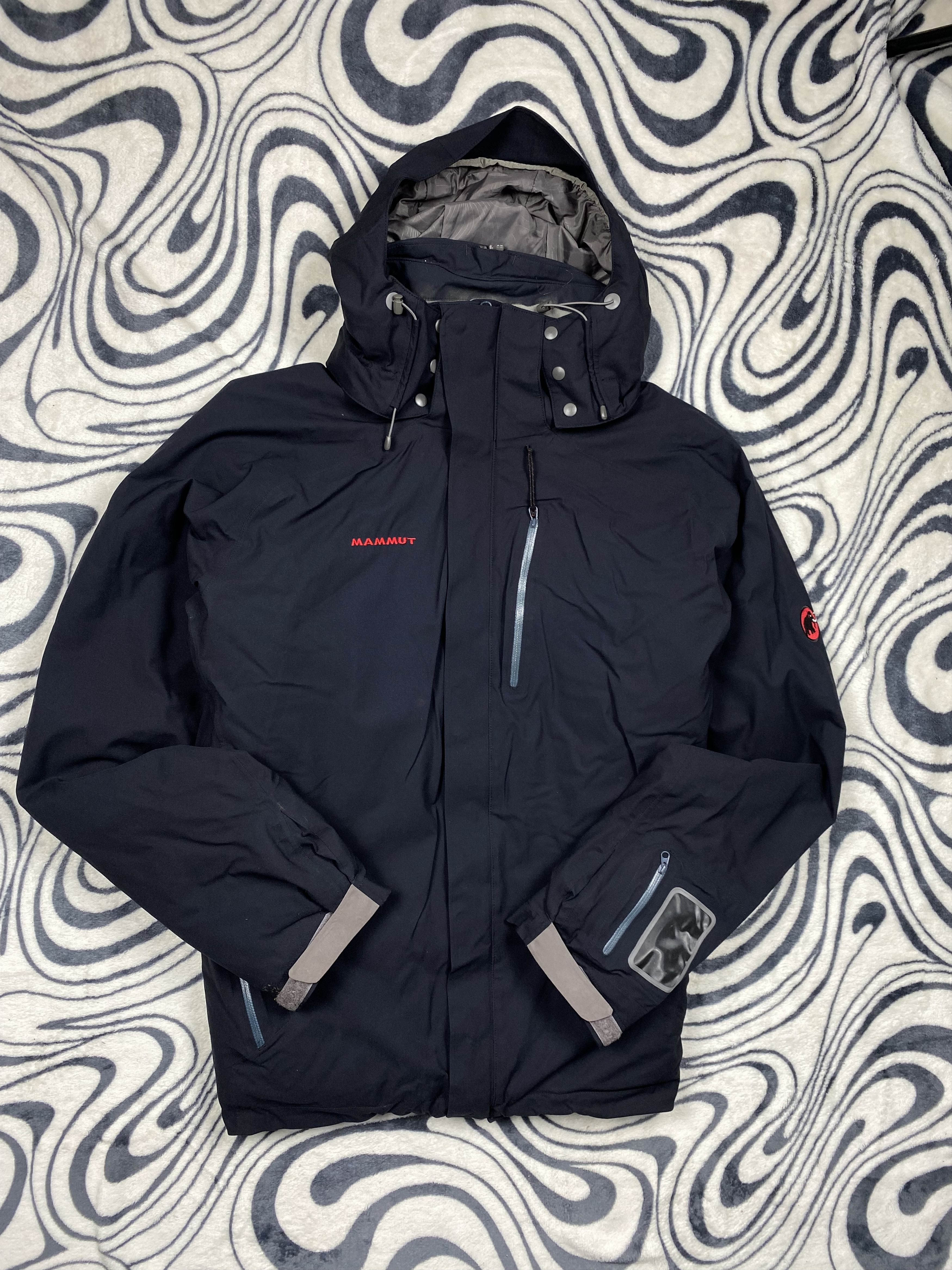 image of Mammut Drytech Vintage Ski Mens Jacket in Black (Size 2XL)