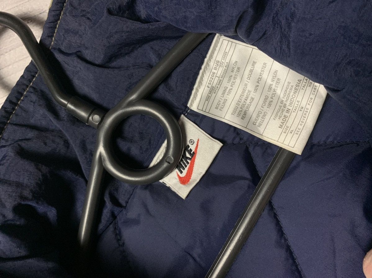 Nike × Vintage Vintage Nike Air warm jacket logo swoosh size XL Size US XL / EU 56 / 4 - 7 Thumbnail