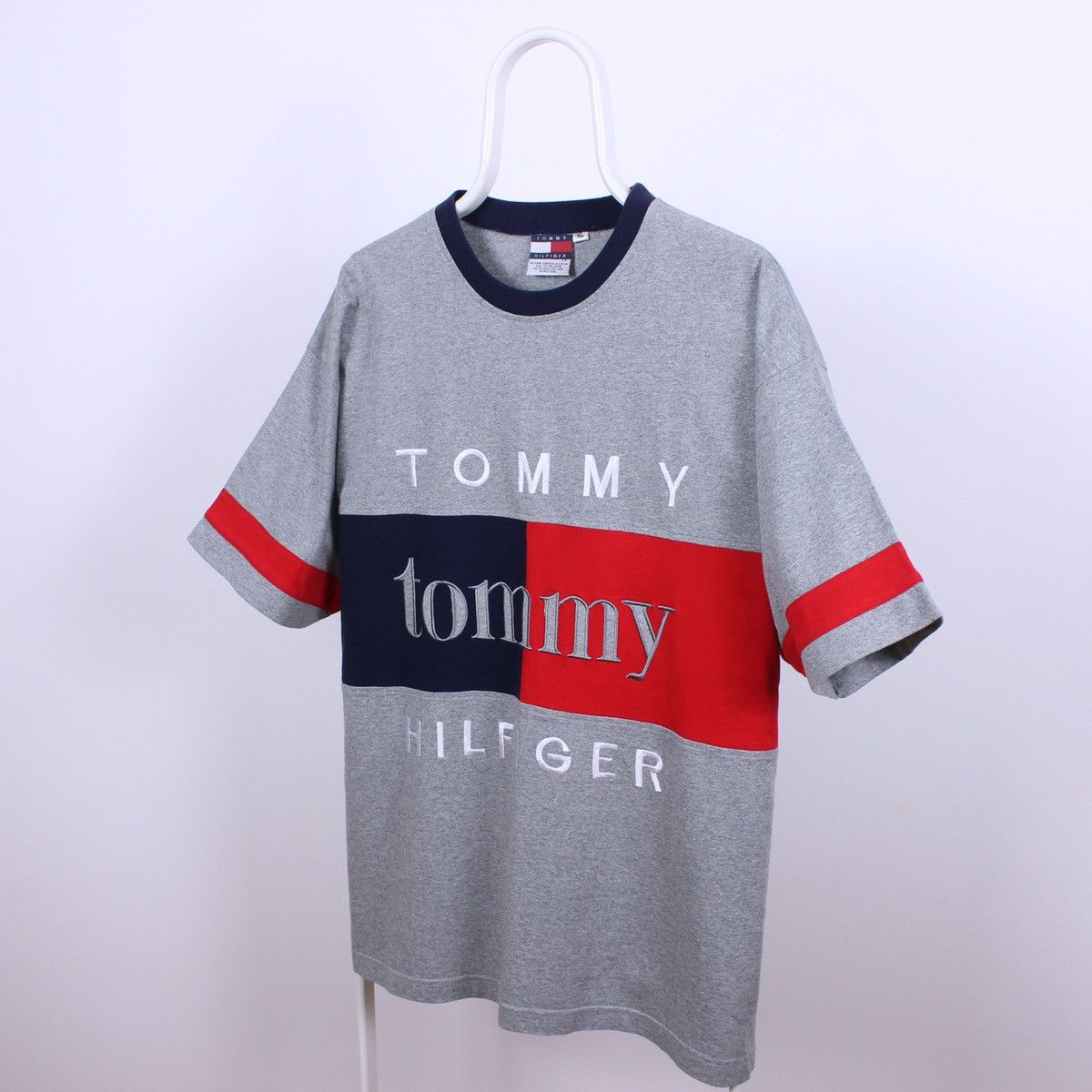Tommy Hilfiger Vintage Tommy Hilfiger Short Sleeve T-shirt Top Size US L / EU 52-54 / 3 - 2 Thumbnail