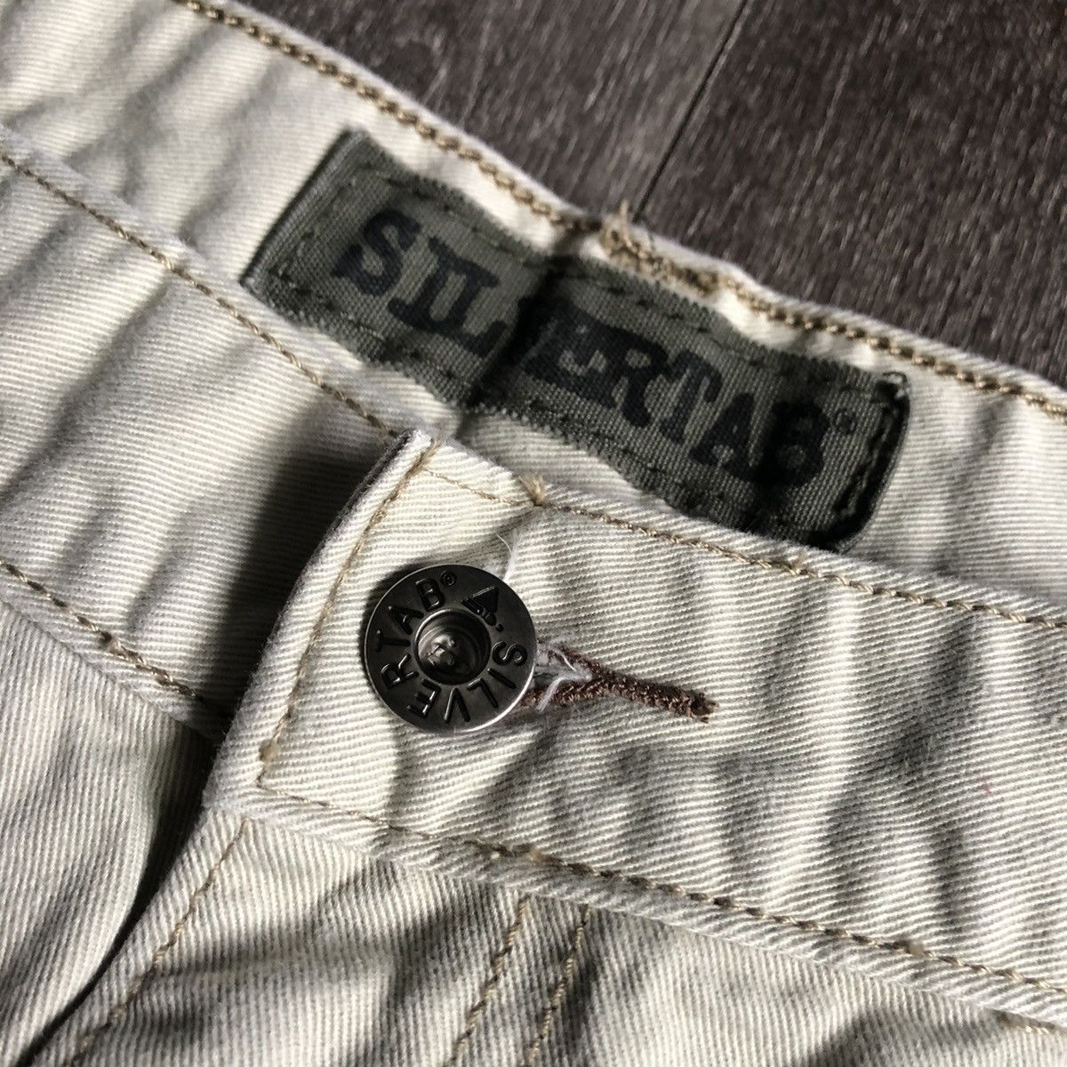 Levi's Vintage 1990s Levi’s Silver Tab Cargo Pocket Shorts 38 Size US 38 / EU 54 - 8 Thumbnail