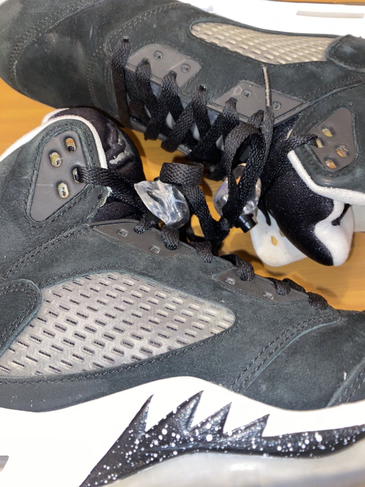 Jordan Brand × Nike Jordan 5 ‘Oreo’ Size US 9 / EU 42 - 2 Thumbnail