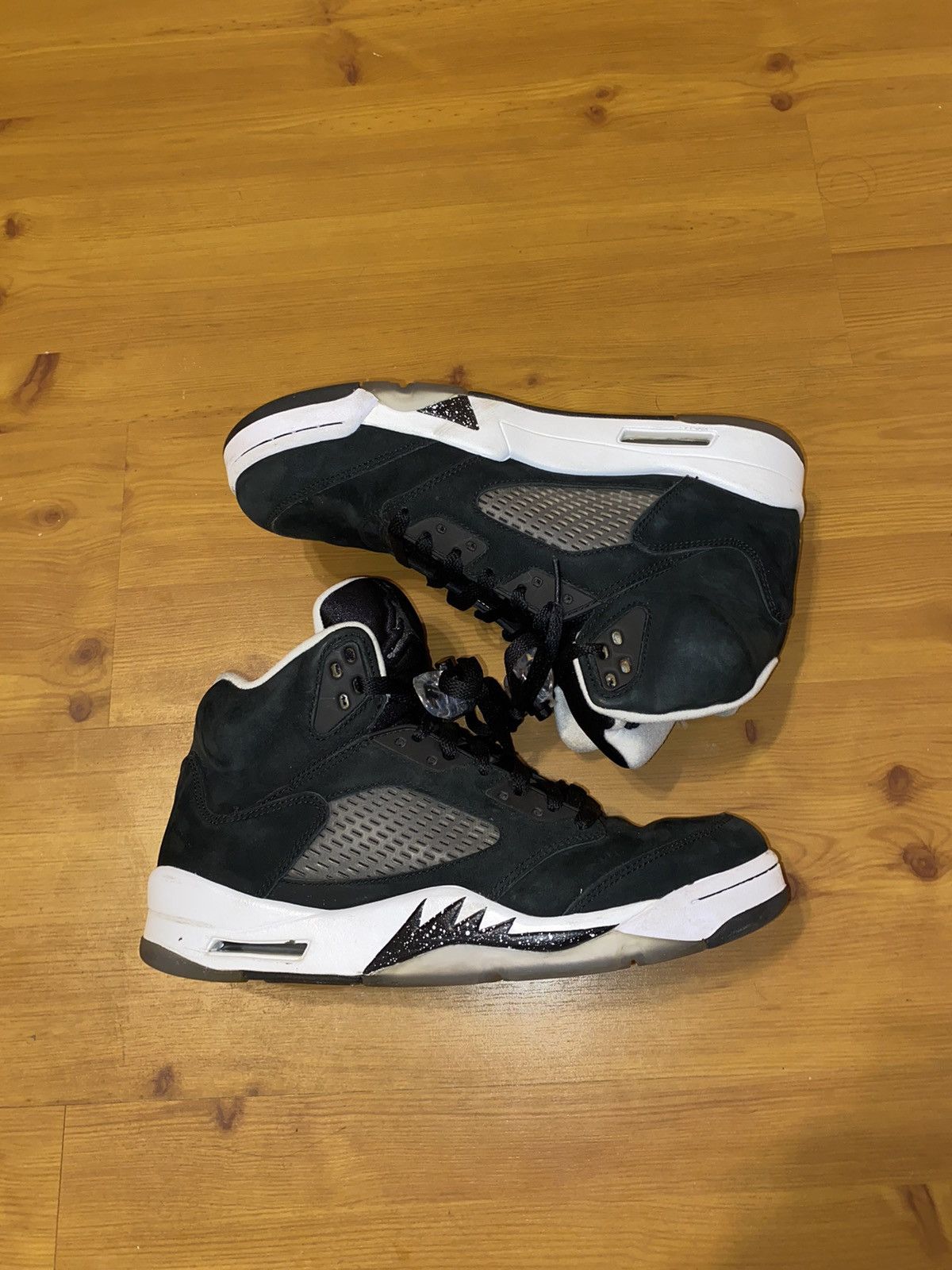 Jordan Brand × Nike Jordan 5 ‘Oreo’ Size US 9 / EU 42 - 1 Thumbnail