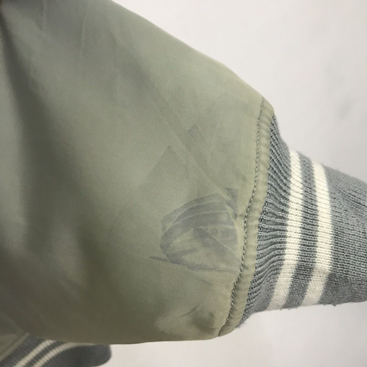 Japanese Brand Vintage New York Be-Hot Bomber light Green Faded Jacket Size US M / EU 48-50 / 2 - 12 Thumbnail