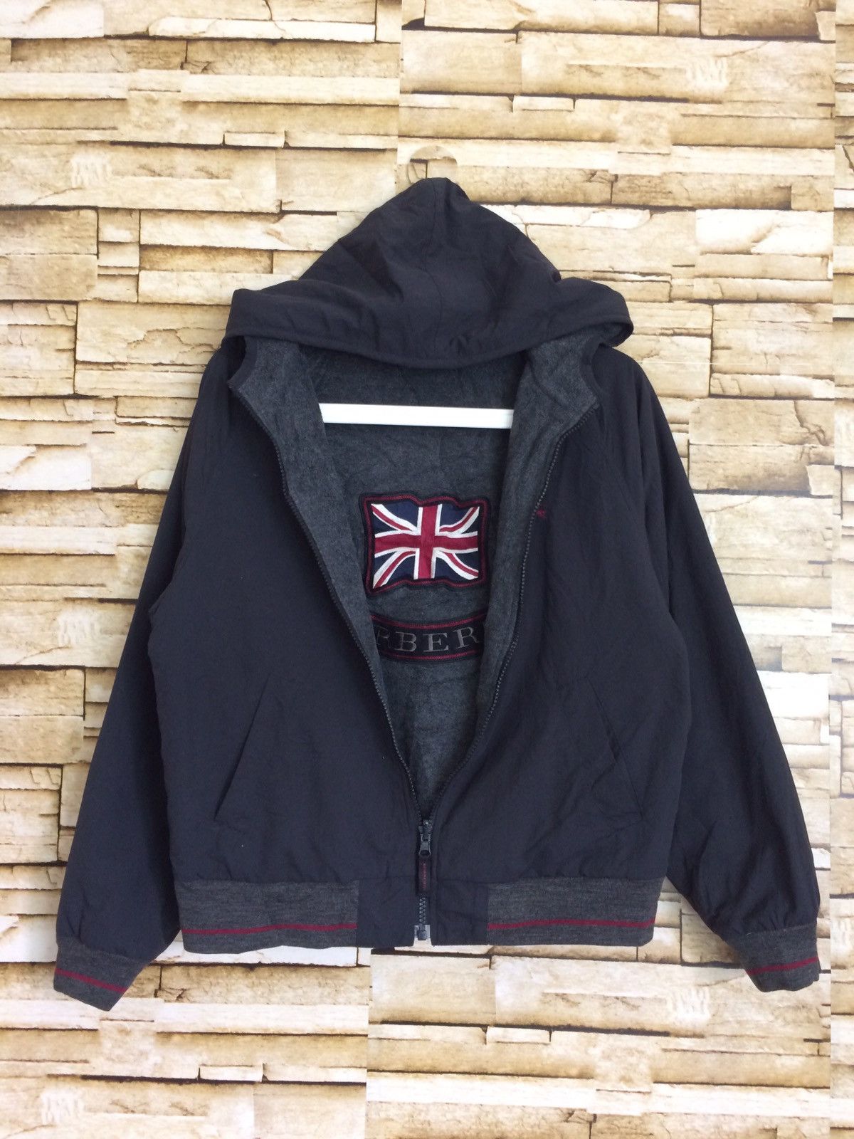 Burberry FINAL DROP FREE SHIPPING!!! Burberry Embroidered Logo Size US S / EU 44-46 / 1 - 2 Thumbnail