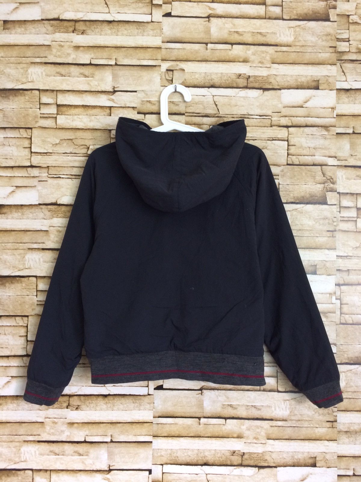 Burberry FINAL DROP FREE SHIPPING!!! Burberry Embroidered Logo Size US S / EU 44-46 / 1 - 4 Thumbnail
