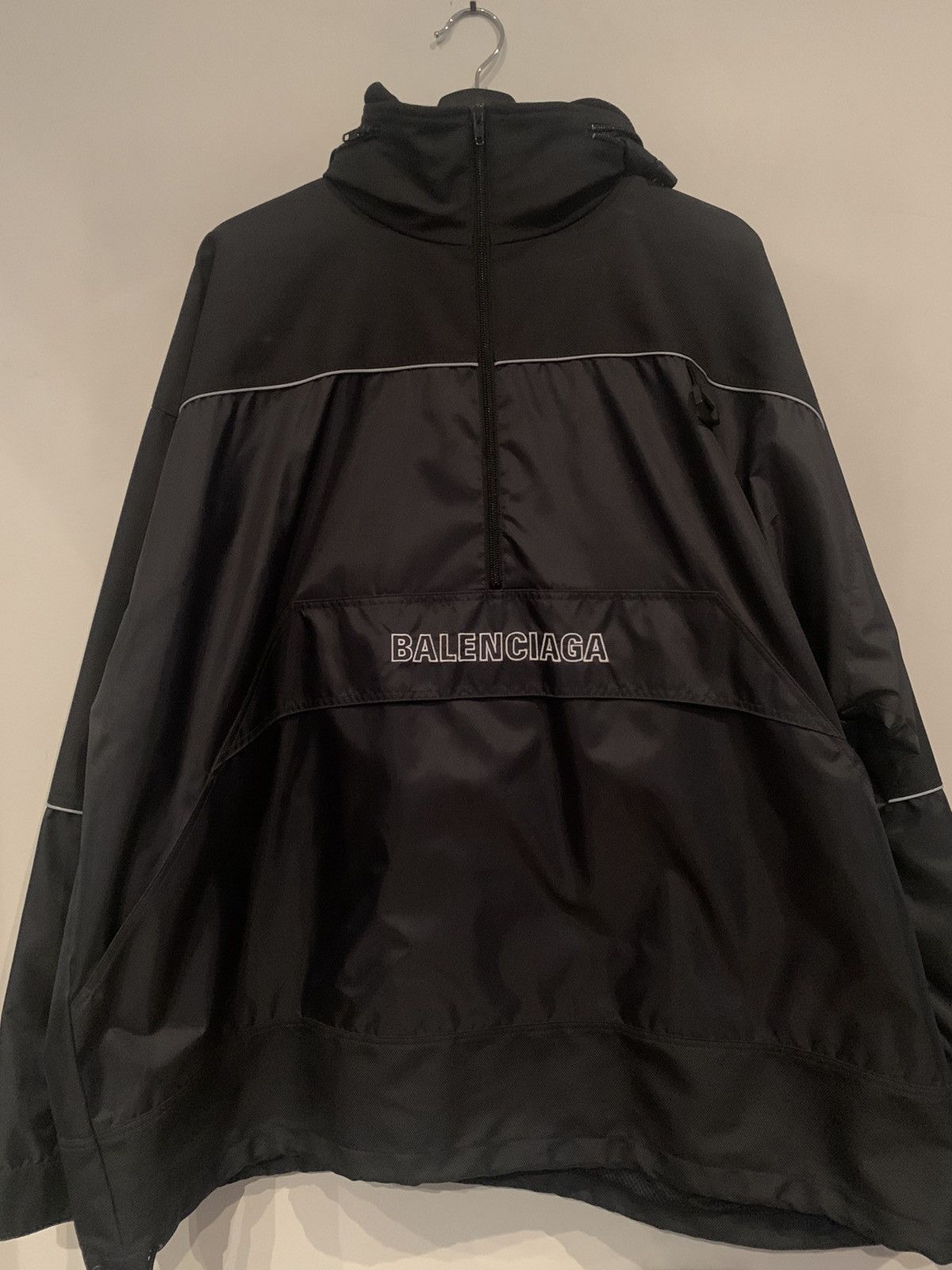 Balenciaga 80s windbreaker hotsell