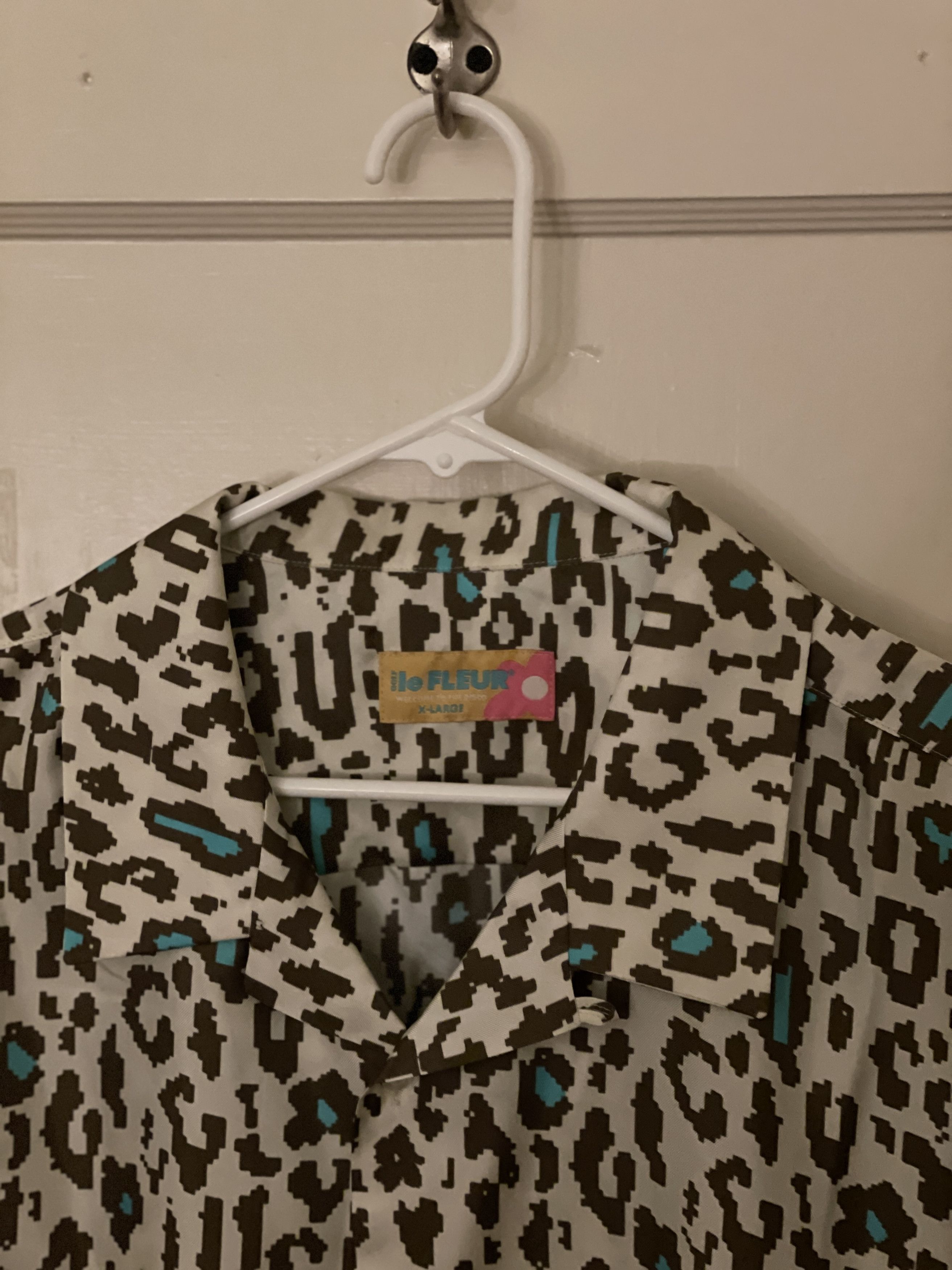 Golf le Fleur Digi Leopard Silk Button Up Size US XL / EU 56 / 4 - 9 Preview