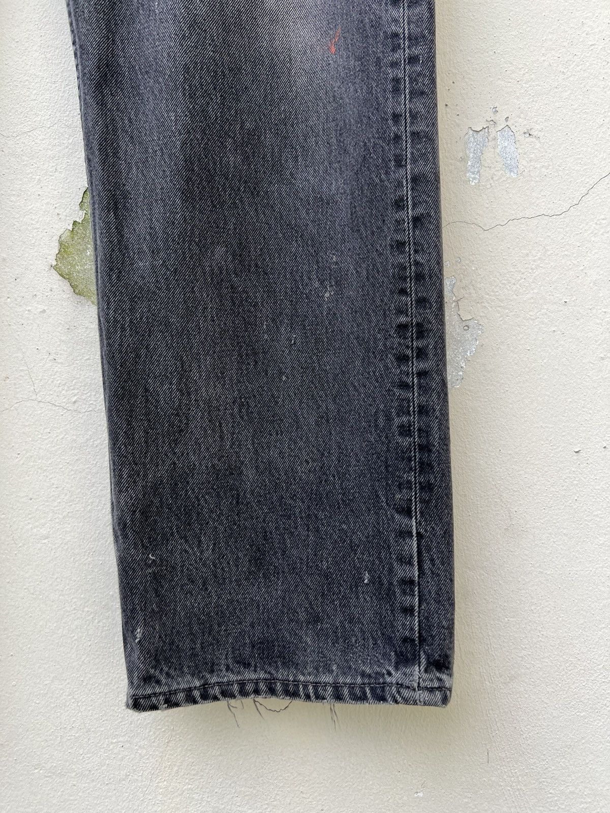 Levi's Vintage 1999 Levi’s 501 Distress Faded Black Denim Jeans Size US 40 / EU 56 - 9 Thumbnail