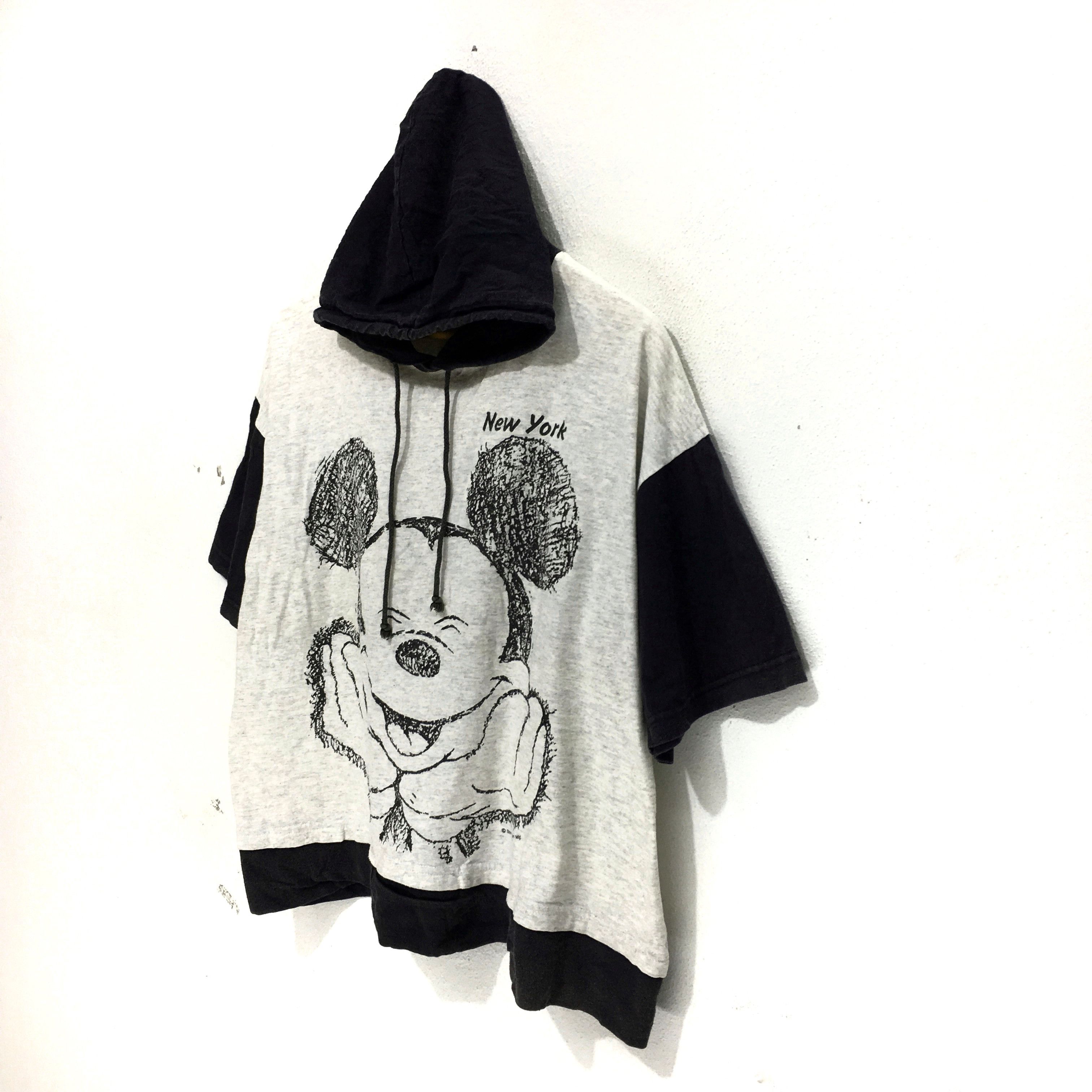 Mickey Mouse Vtg MICKEY MOUSE Made In USA Hoodie Disney Cartoon Sweater Size M / US 6-8 / IT 42-44 - 4 Thumbnail
