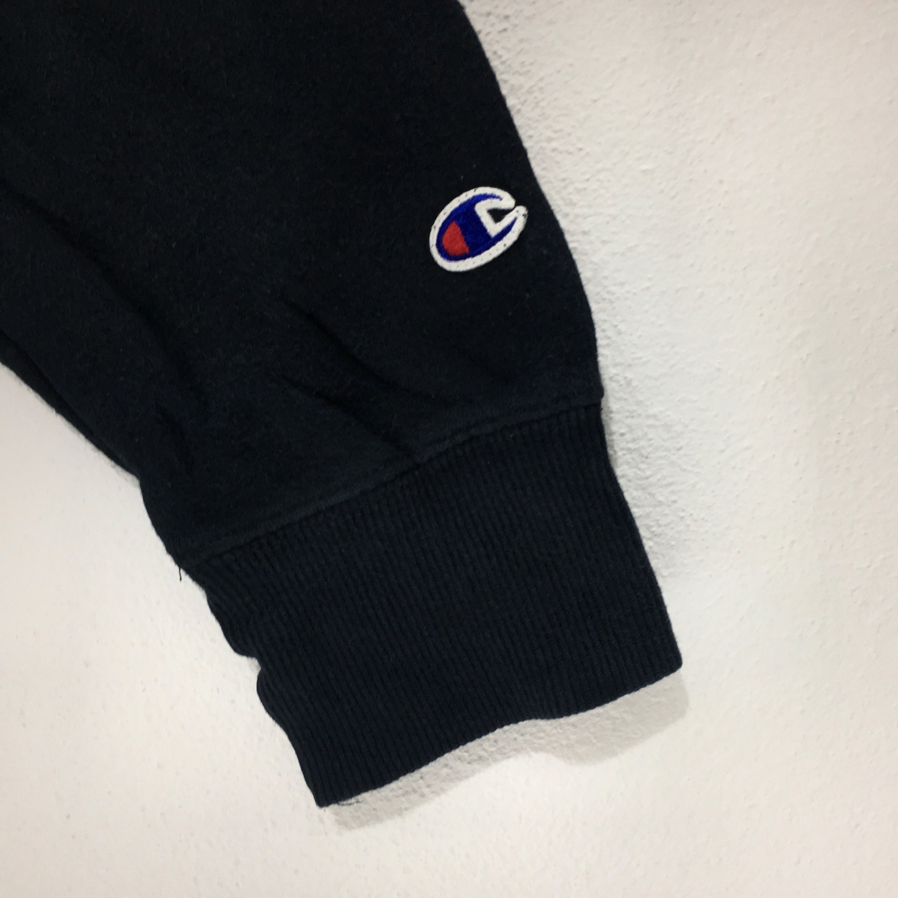 Champion Vtg CHAMPION Spell Out Hall Of Fame 99 Sweatshirt Sweater Size M / US 6-8 / IT 42-44 - 6 Thumbnail