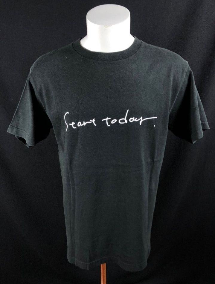 Vintage Top Designer Brand In The World T-Shirts Size US L / EU 52-54 / 3 - 6 Thumbnail