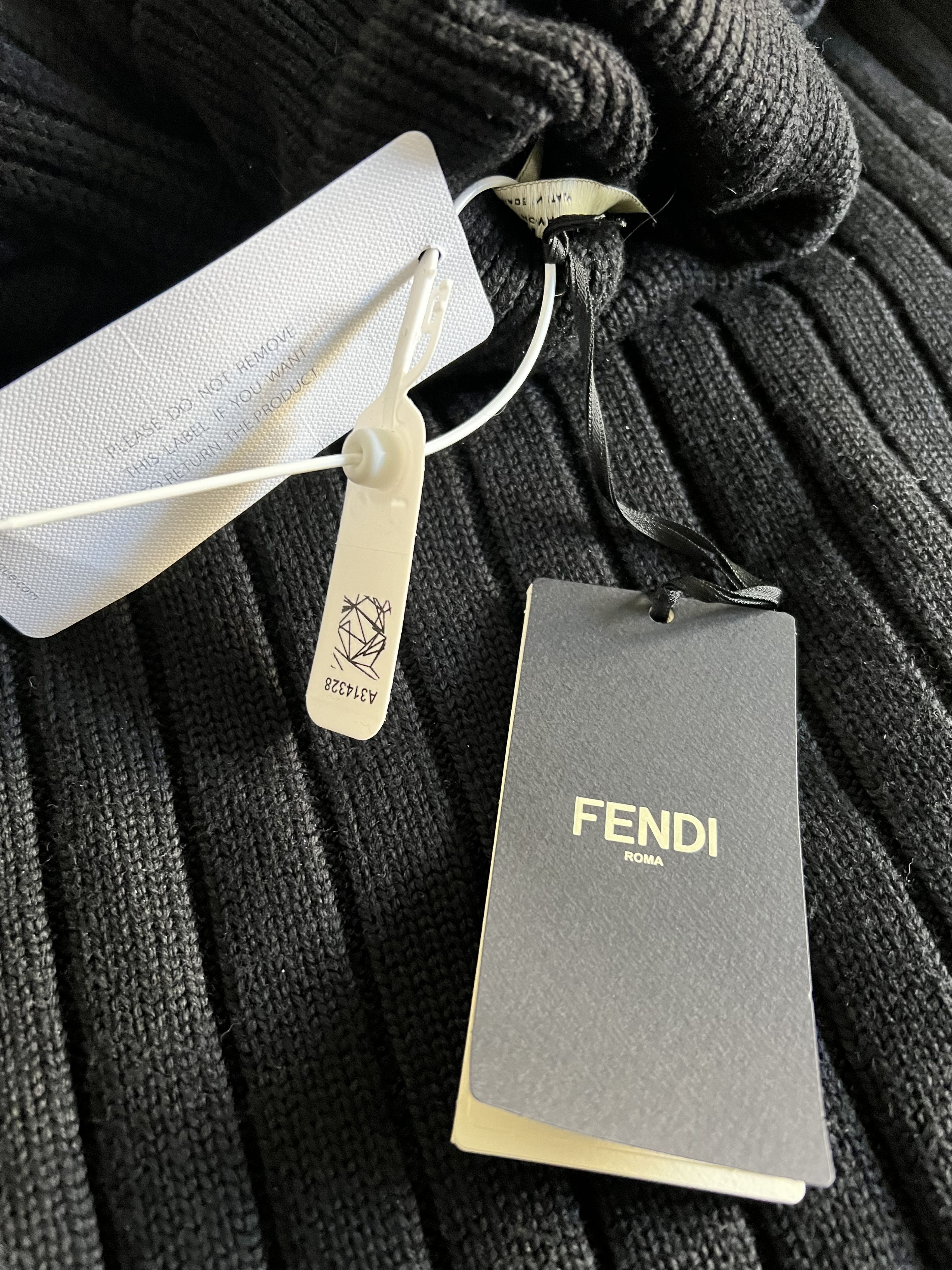 Fendi Insane Knit by Fendi Size US M / EU 48-50 / 2 - 23 Thumbnail