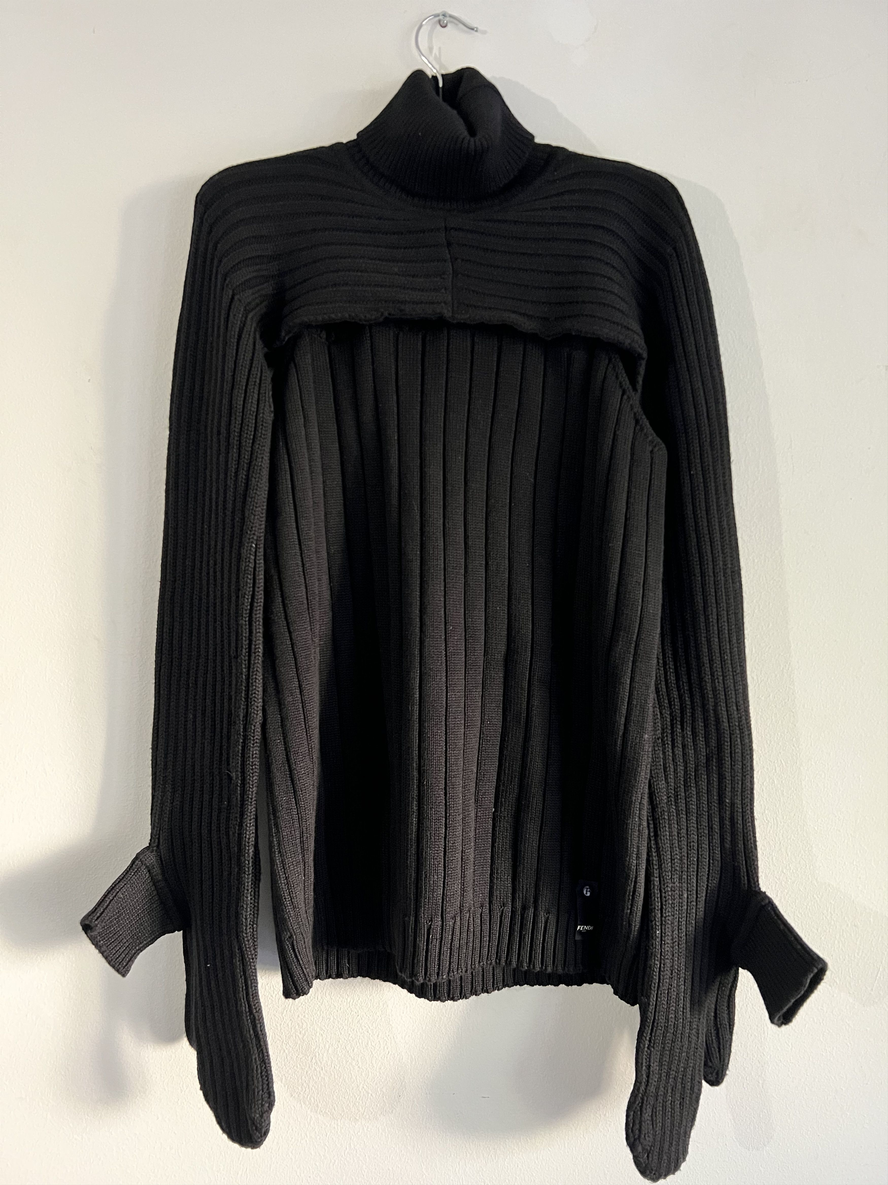 Fendi Insane Knit by Fendi Size US M / EU 48-50 / 2 - 7 Thumbnail