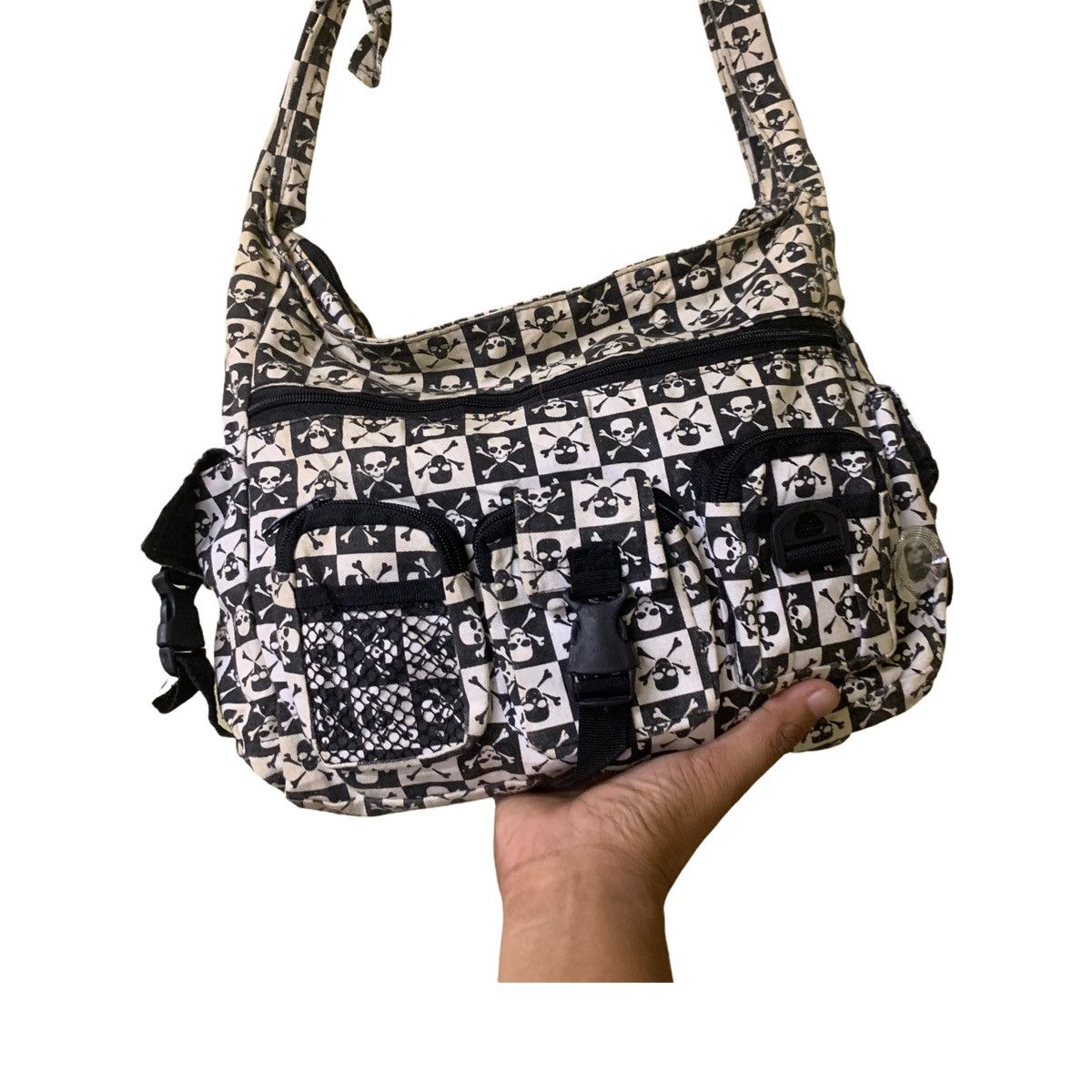 Other Skulls shoulder bag x sling bag full printed skulls Size ONE SIZE - 3 Thumbnail