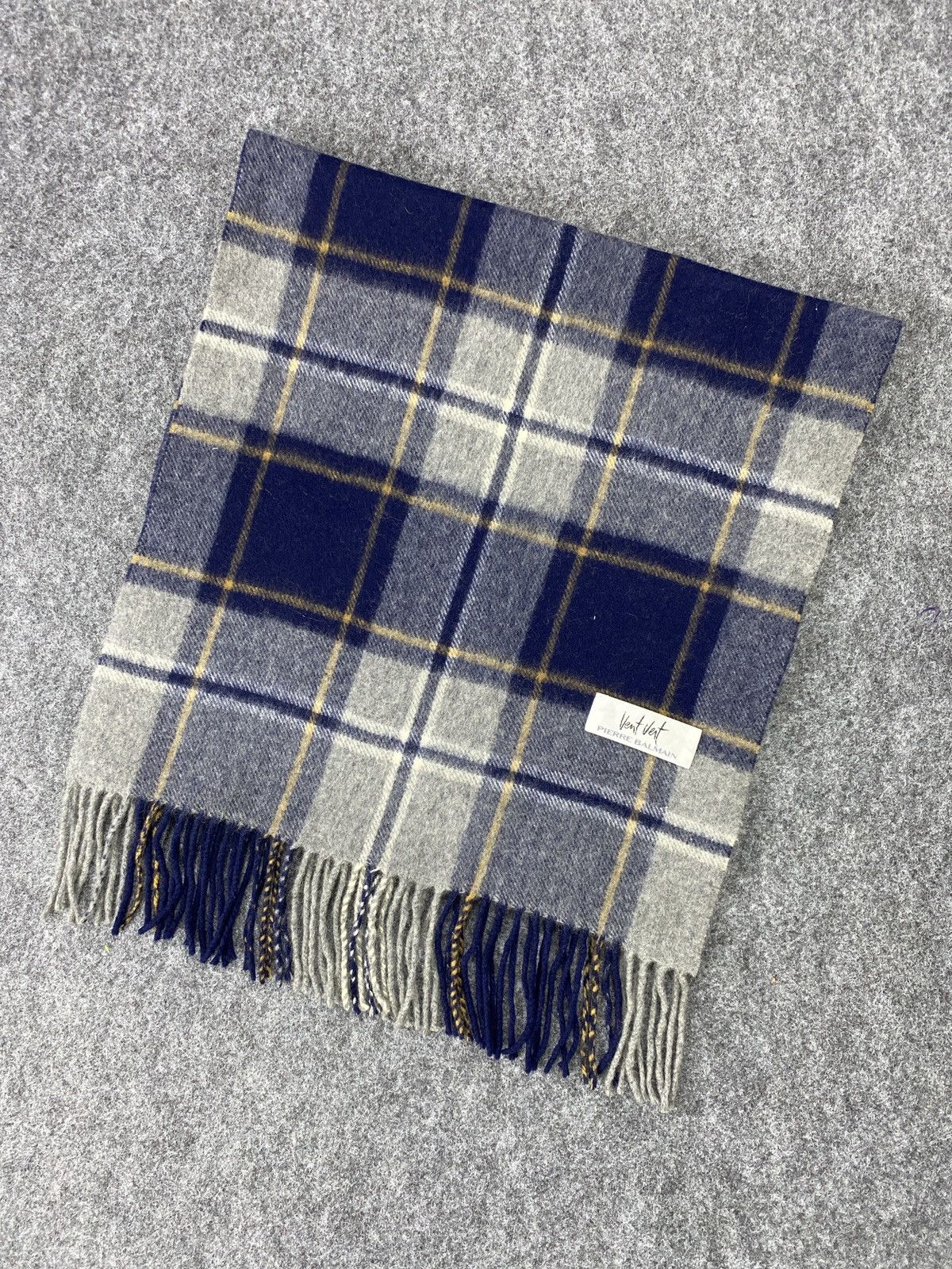 Pierre Balmain Vent Vert By PIERRE BALMAIN Scarf / Muffler / Neckwear -T060 Size ONE SIZE - 1 Thumbnail