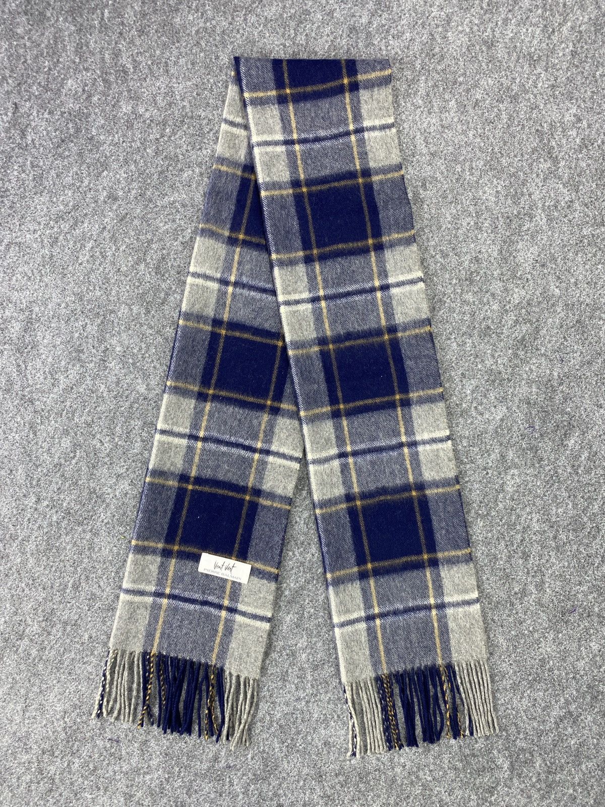 Pierre Balmain Vent Vert By PIERRE BALMAIN Scarf / Muffler / Neckwear -T060 Size ONE SIZE - 3 Thumbnail