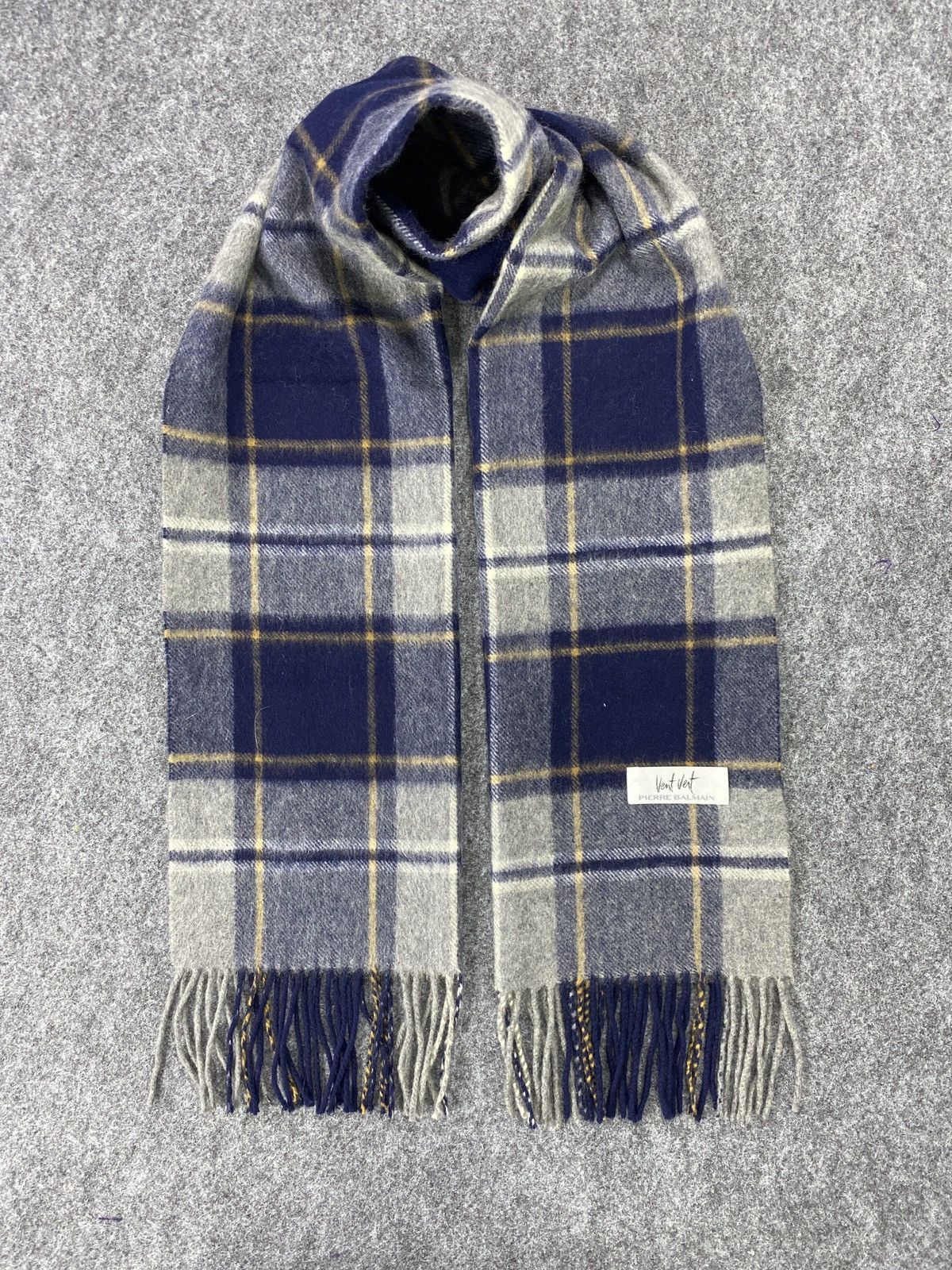 Pierre Balmain Vent Vert By PIERRE BALMAIN Scarf / Muffler / Neckwear -T060 Size ONE SIZE - 2 Thumbnail