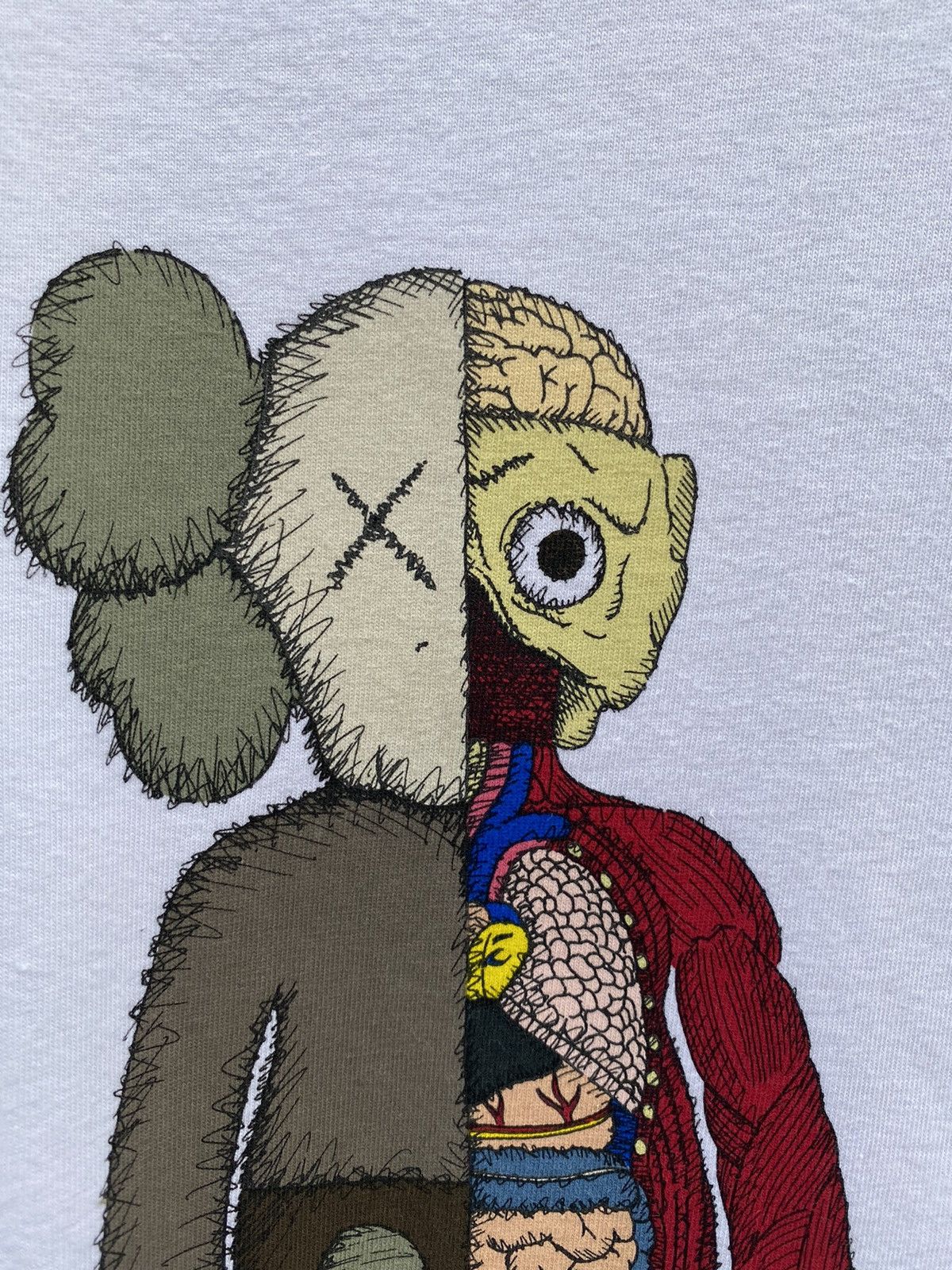 Japanese Brand × Kaws 💥CW22💥 UT Collection x KAWS Body Anatomy Tshirt Size US M / EU 48-50 / 2 - 5 Thumbnail