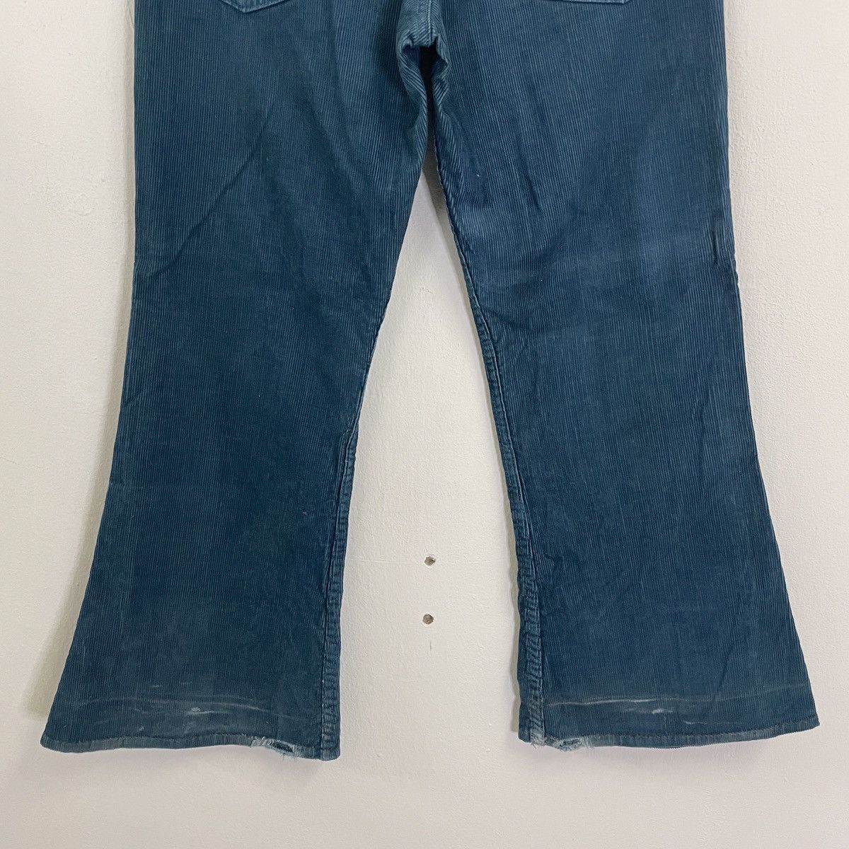 Levi's Vintage Levis White Tag Couduroy Bootcut Pants Size US 31 - 9 Thumbnail
