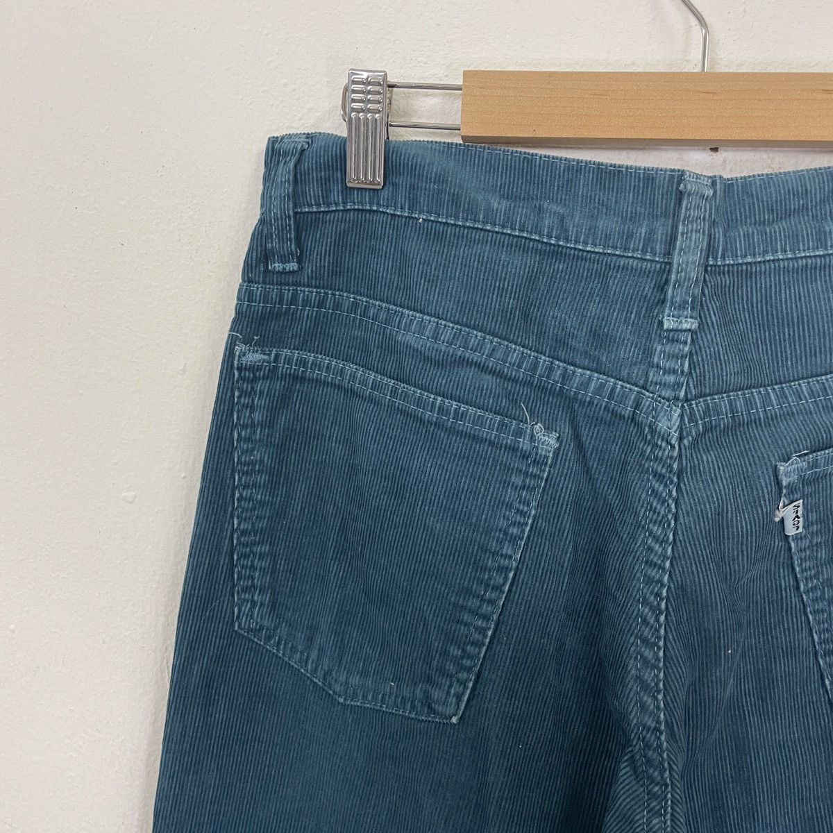Levi's Vintage Levis White Tag Couduroy Bootcut Pants Size US 31 - 8 Thumbnail