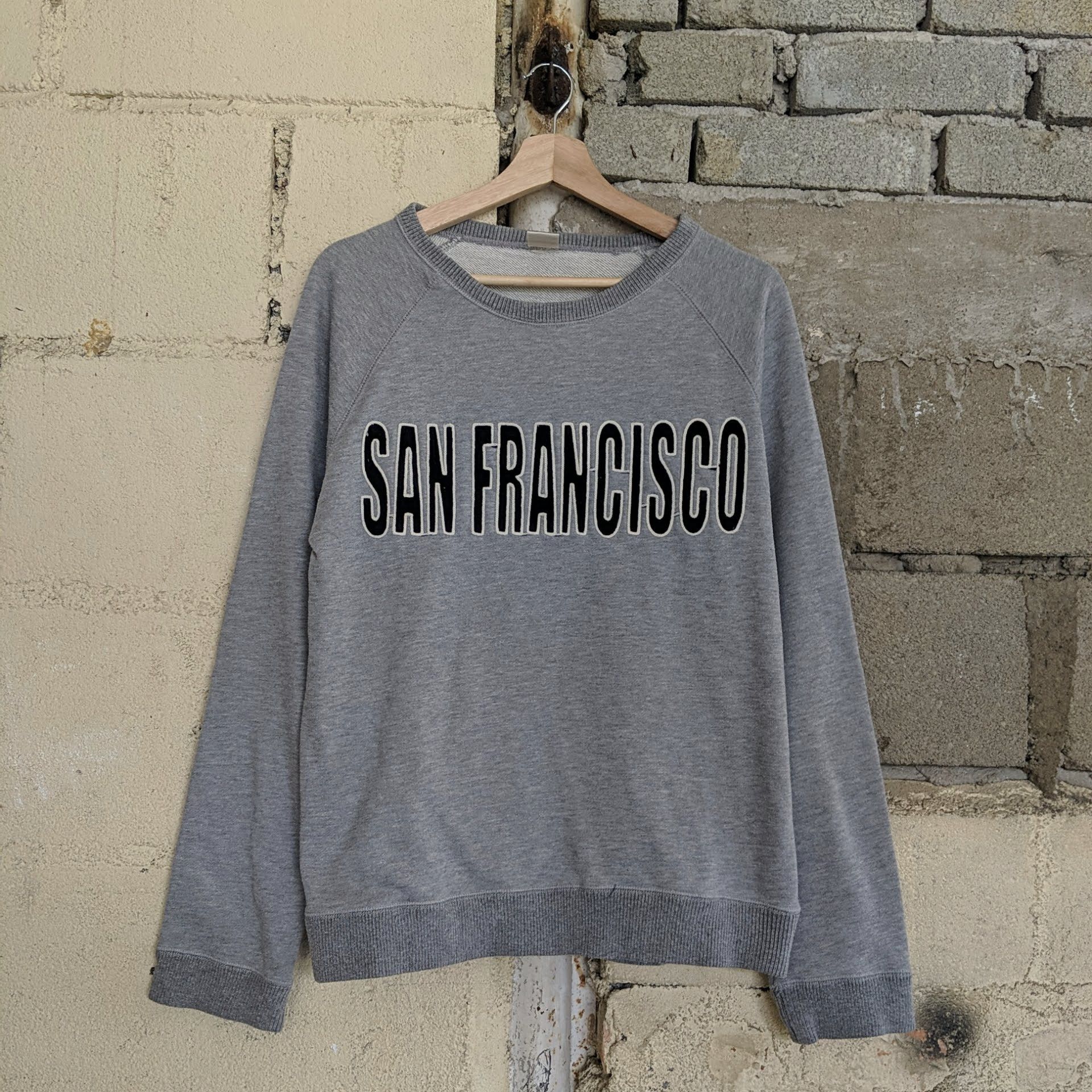 image of Vintage Temptation San Francisco Sweatshirt Streetwear in Grey, Men's (Size Medium)