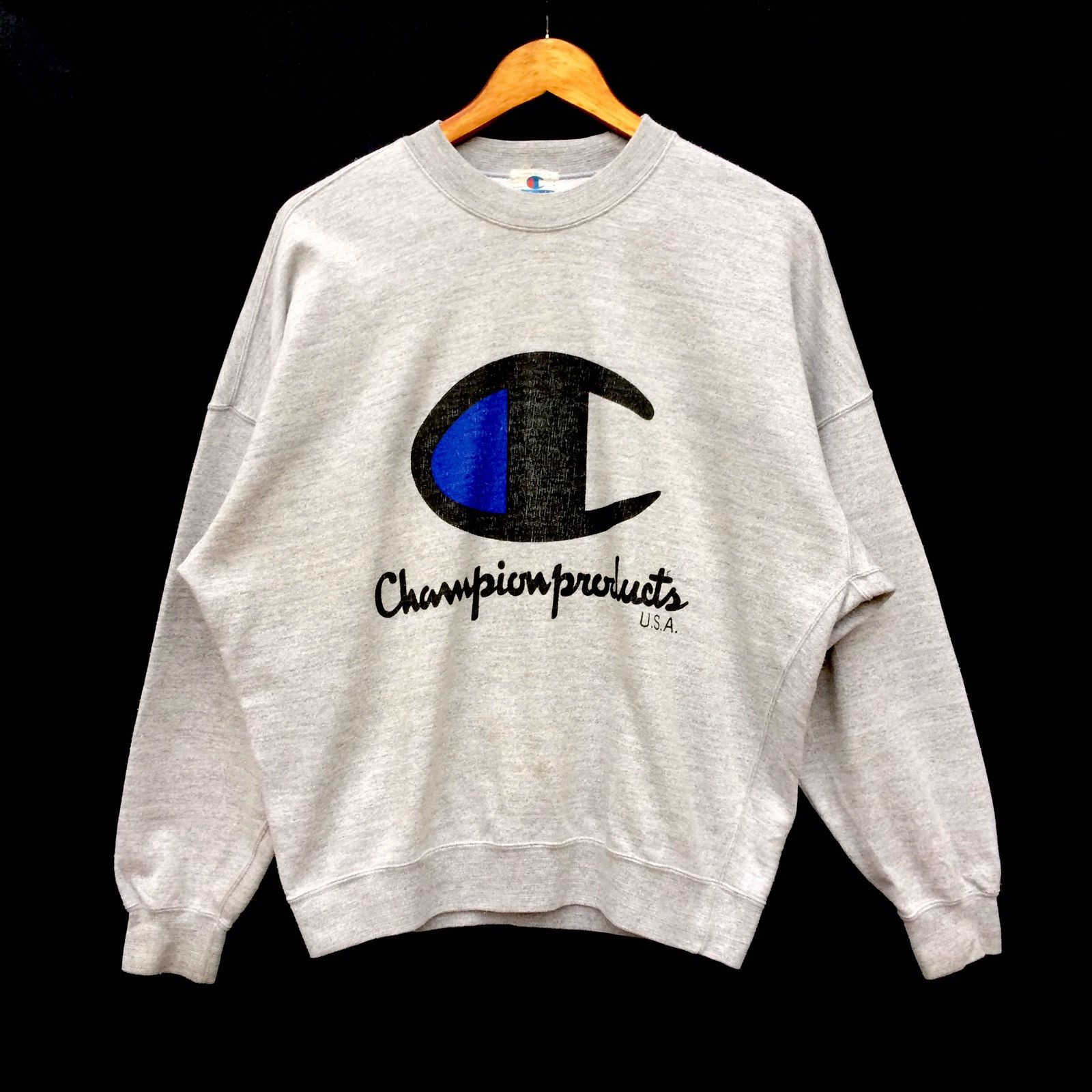 Champion Vintage Champion Big Logo Pullover Sweatshirts Size US XL / EU 56 / 4 - 1 Thumbnail