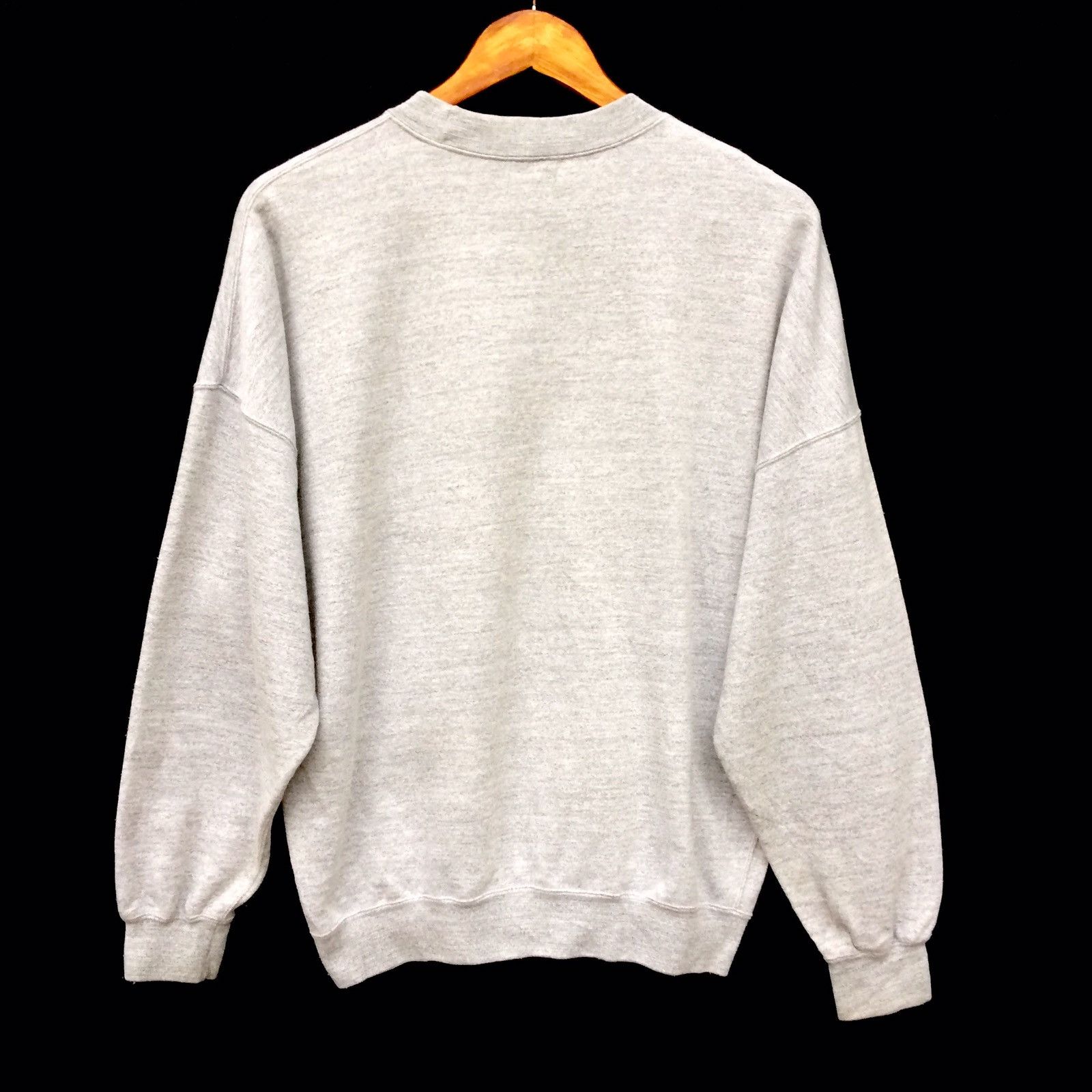 Champion Vintage Champion Big Logo Pullover Sweatshirts Size US XL / EU 56 / 4 - 4 Thumbnail