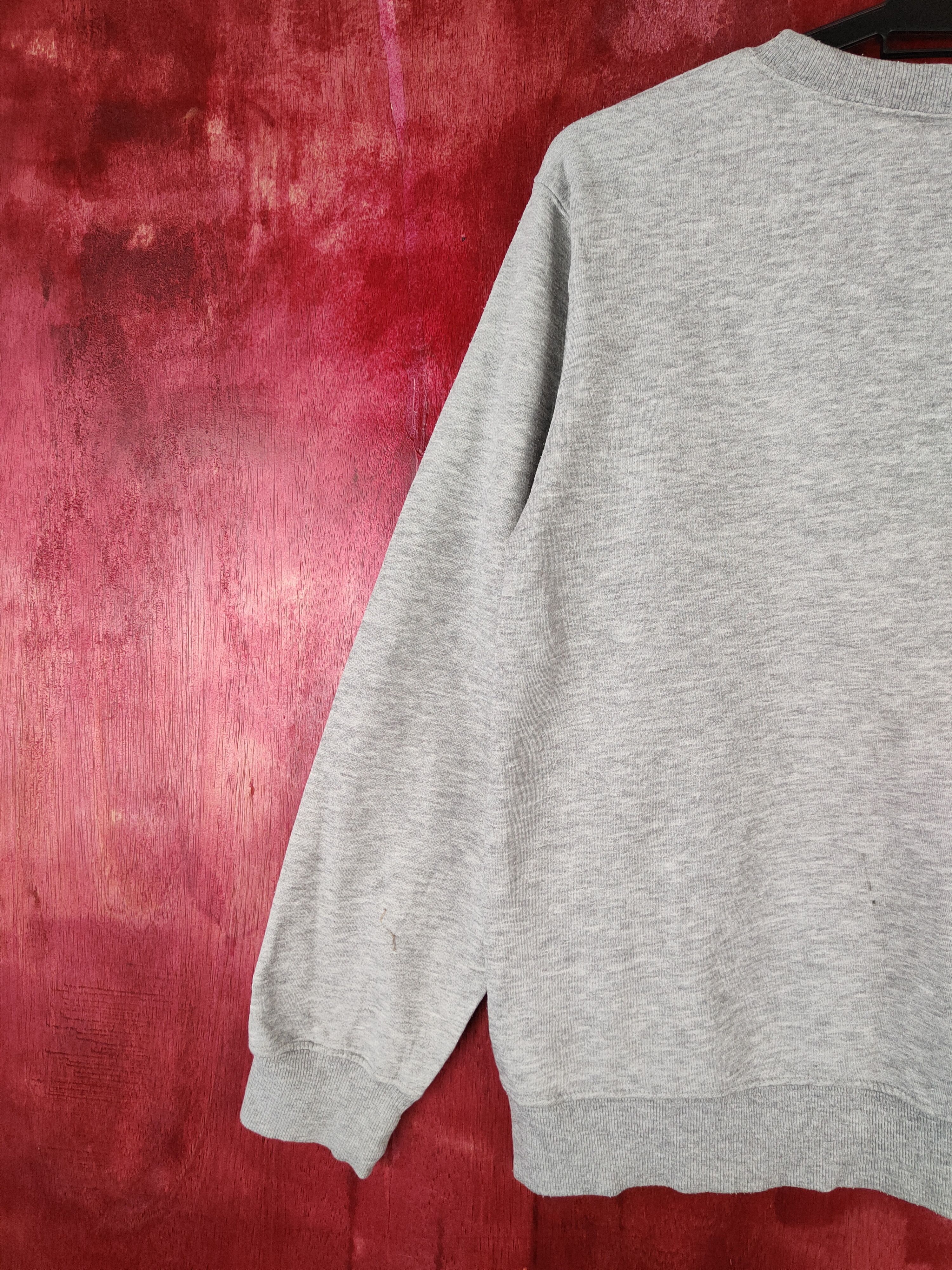Champion × Japanese Brand × Vintage Champion vintage big logo Gray Sweatshirt #5322 Size S / US 4 / IT 40 - 9 Thumbnail