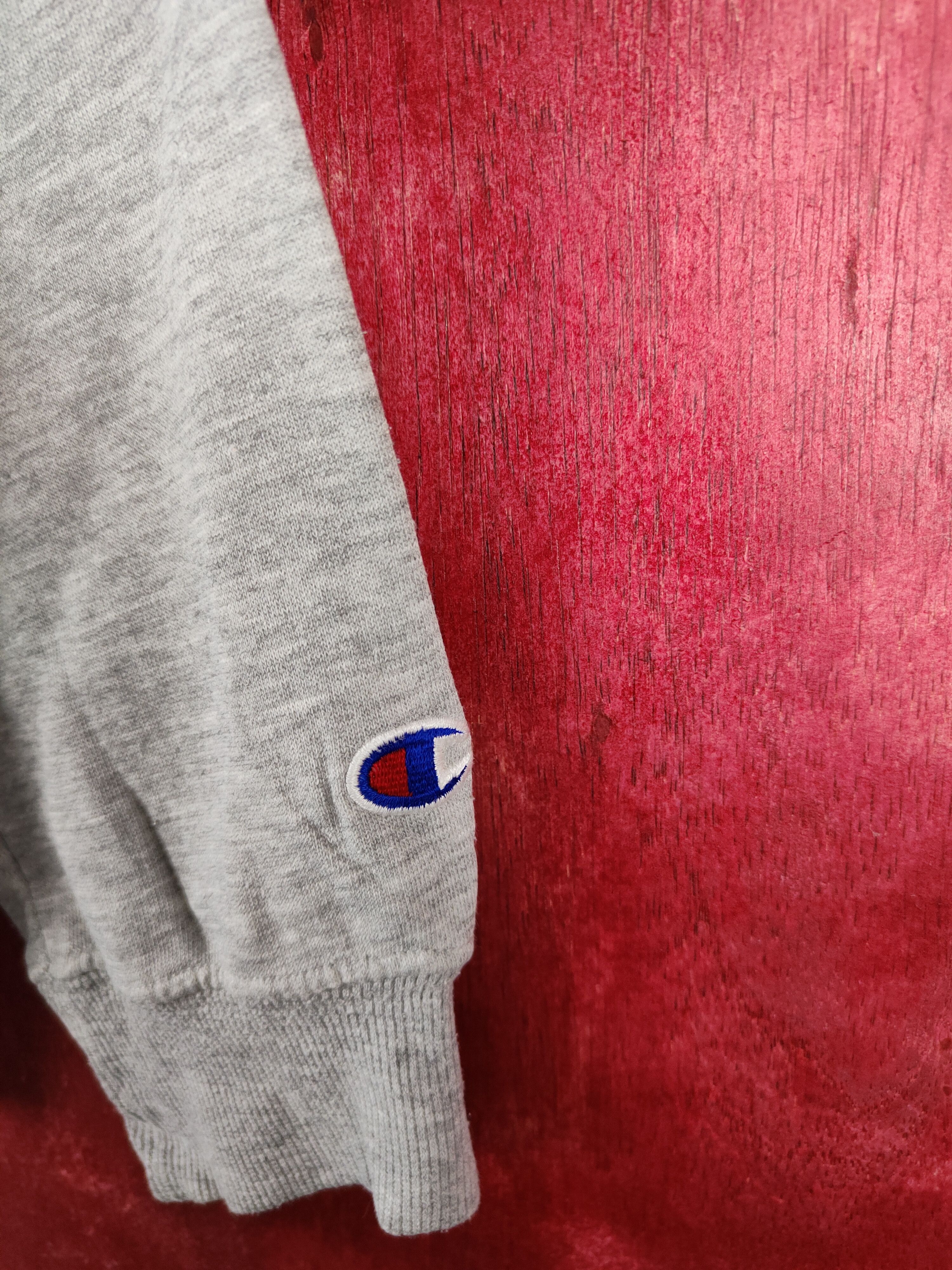 Champion × Japanese Brand × Vintage Champion vintage big logo Gray Sweatshirt #5322 Size S / US 4 / IT 40 - 5 Thumbnail