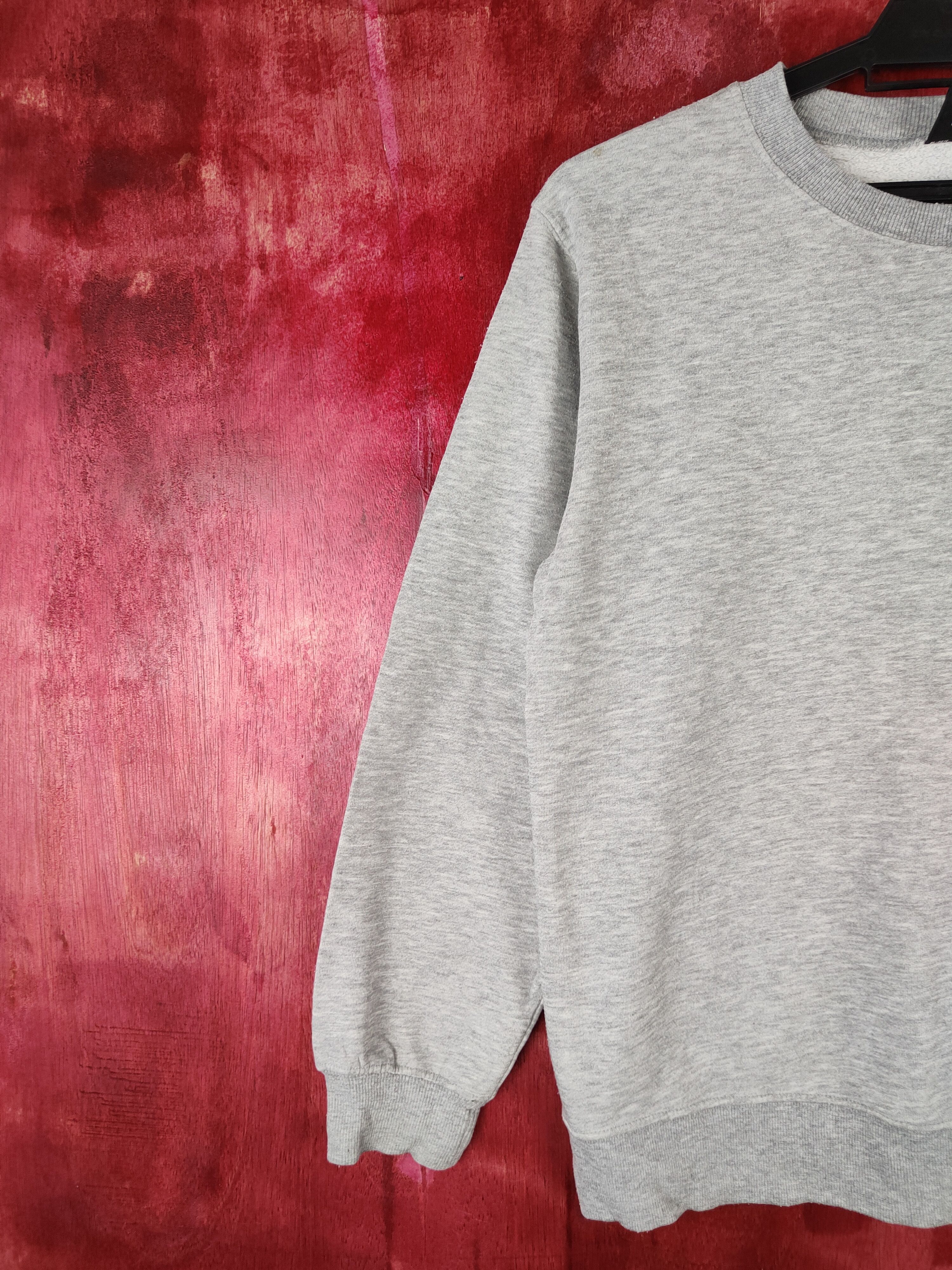 Champion × Japanese Brand × Vintage Champion vintage big logo Gray Sweatshirt #5322 Size S / US 4 / IT 40 - 3 Thumbnail