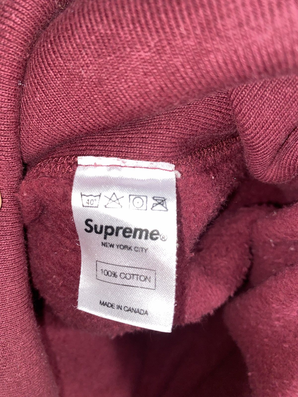 Supreme wine box logo sale