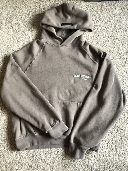 Fear of god discount essentials hoodie taupe