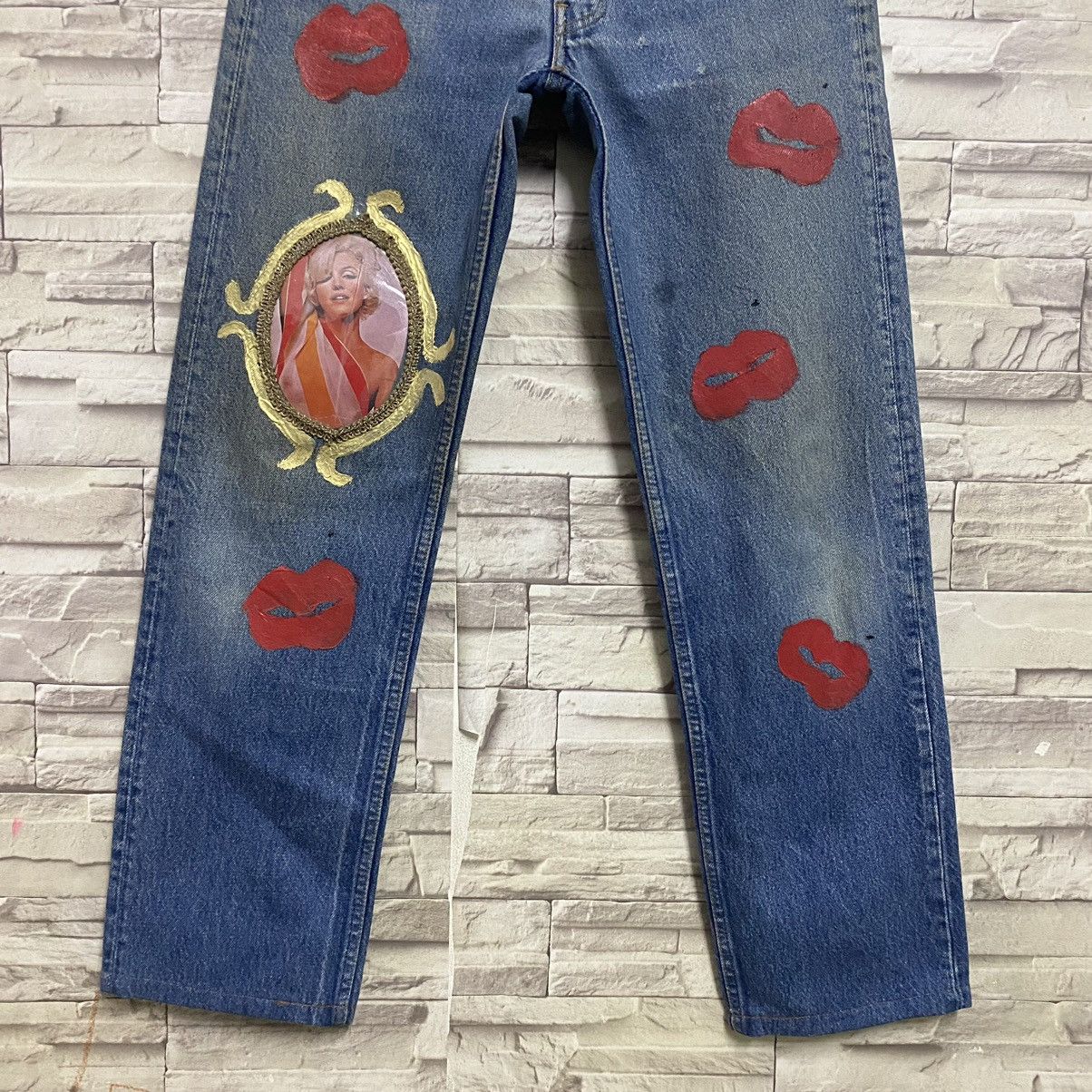 Levi's VELVET OVERHIGH'M DMX x LEVIS Monroe Portrait Reworked Jeans Size US 29 - 10 Thumbnail