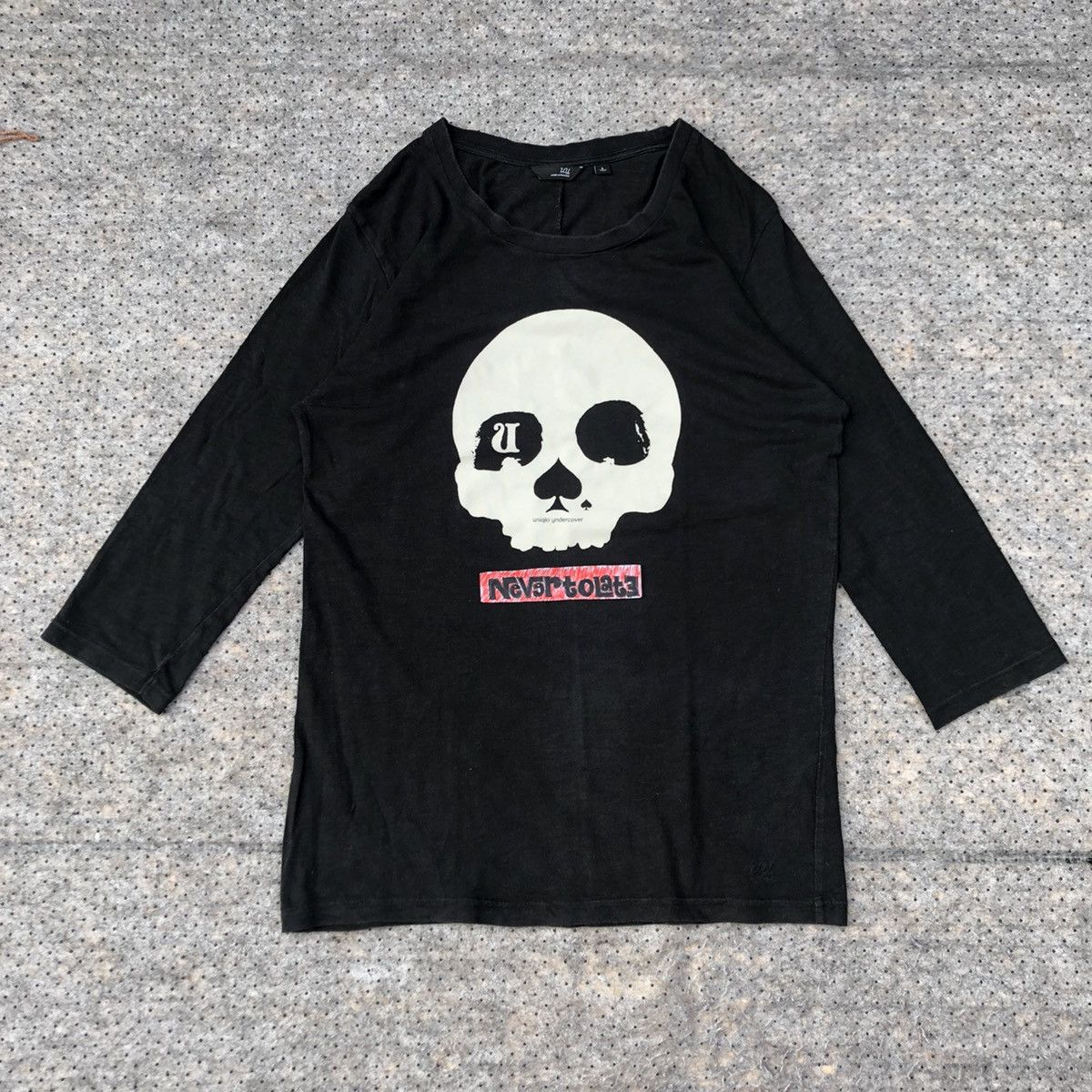Undercover × Uniqlo DELETE SOON‼️ UNDERCOVER x UNIQLO SKULL TEE Size US L / EU 52-54 / 3 - 7 Thumbnail