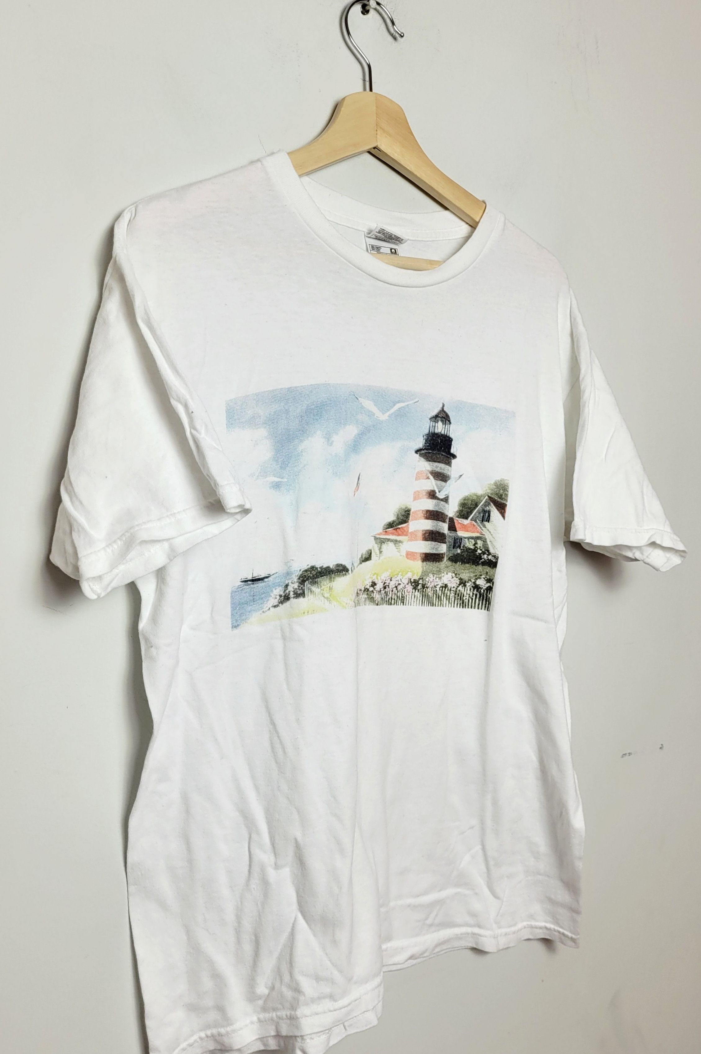 Vintage Sea Tower View Vintage T-shirt Size US L / EU 52-54 / 3 - 3 Thumbnail