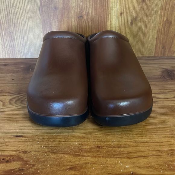 Other Klogs Mens Chestnut Brown Loafers size 11 Size US 11 / EU 44 - 2 Thumbnail