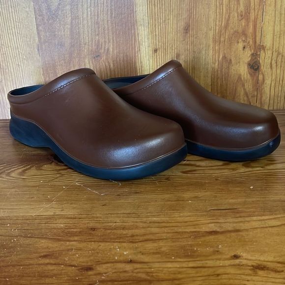 Other Klogs Mens Chestnut Brown Loafers size 11 Size US 11 / EU 44 - 1 Thumbnail