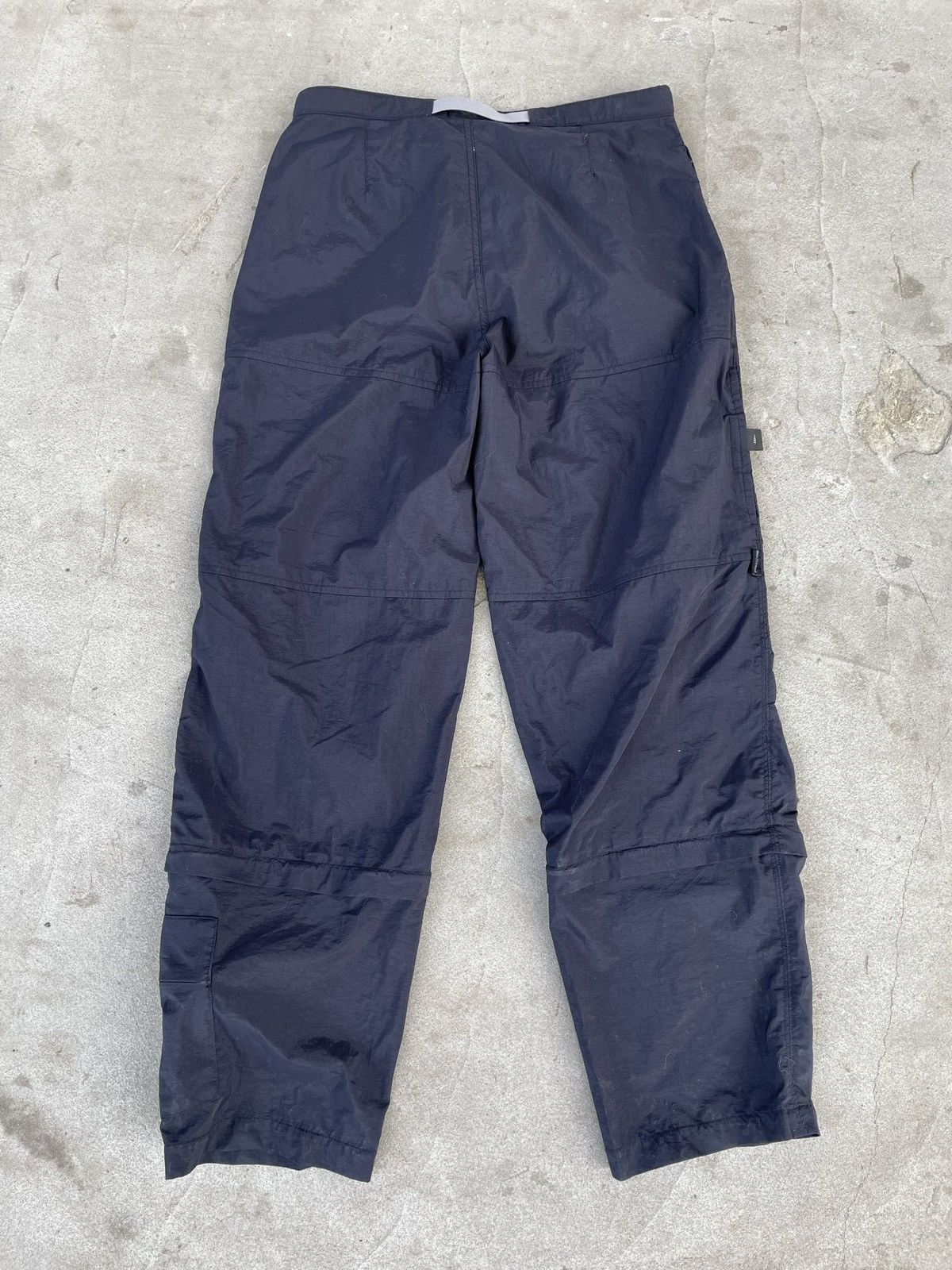 Nike Vintage Nike ACG track pants black nylon transformer Size US 30 / EU 46 - 11 Thumbnail