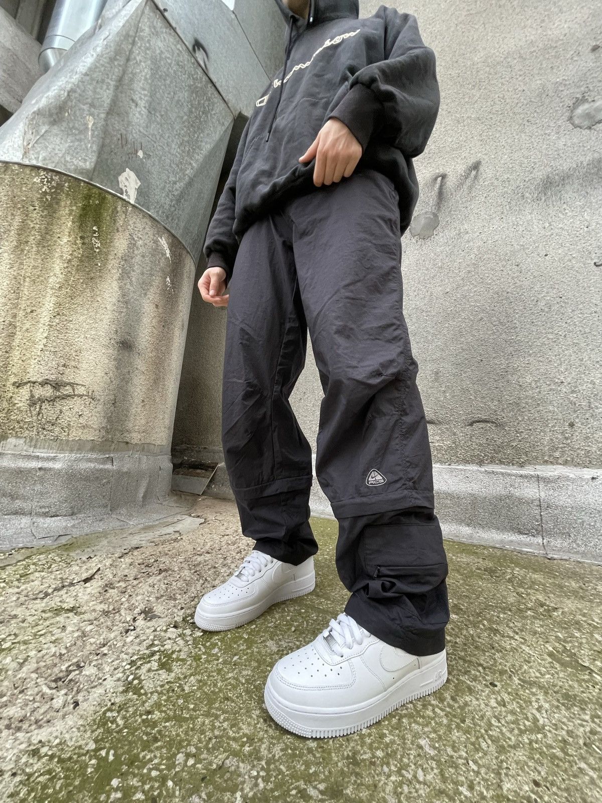 Nike Vintage Nike ACG track pants black nylon transformer Size US 30 / EU 46 - 13 Thumbnail