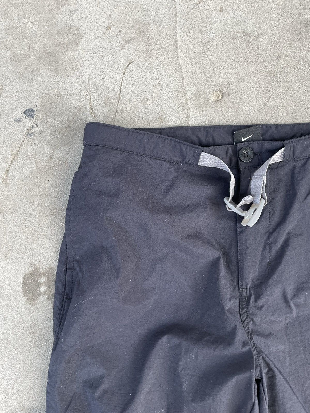 Nike Vintage Nike ACG track pants black nylon transformer Size US 30 / EU 46 - 8 Thumbnail
