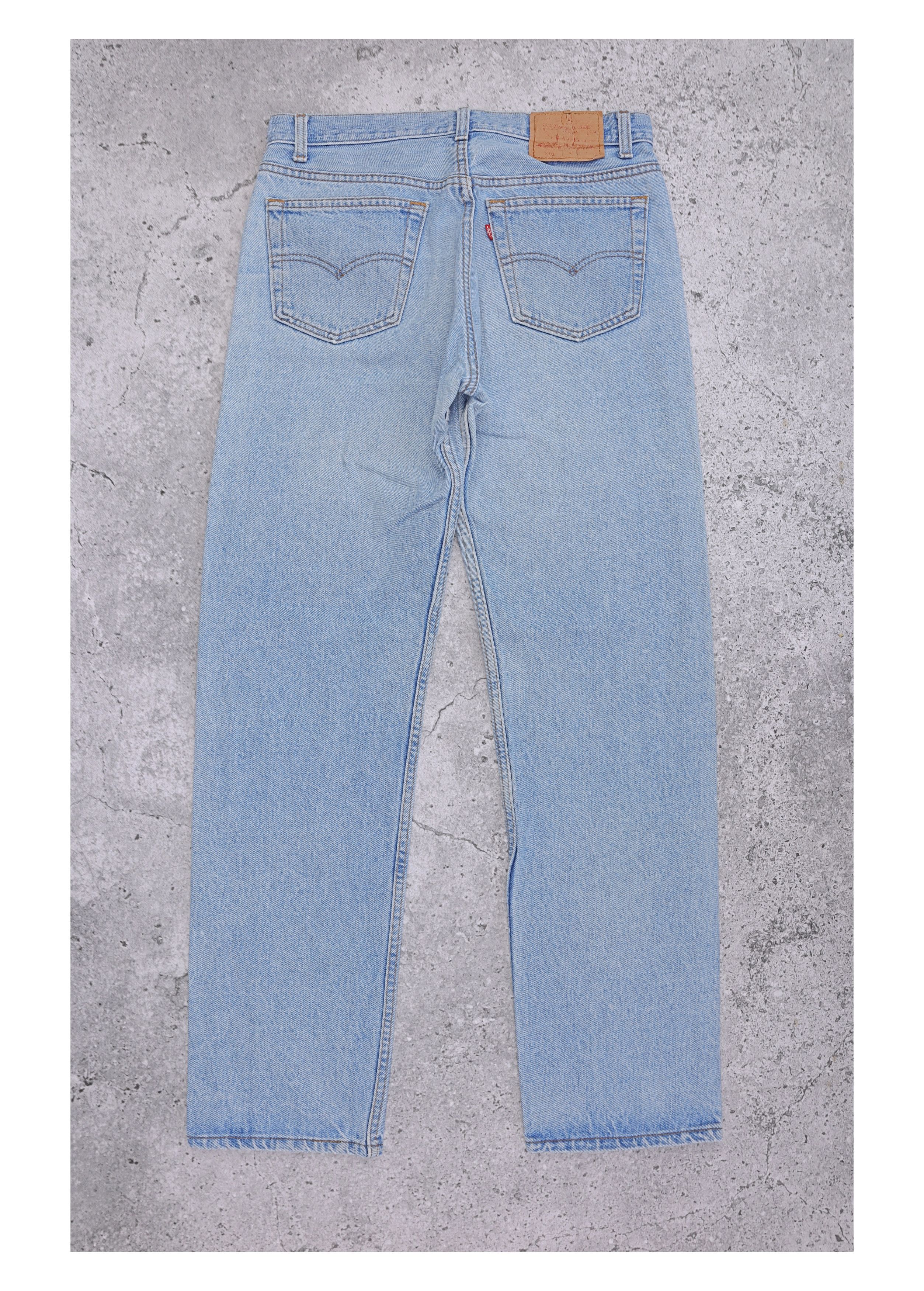 Levi's Levis 501 Made in USA Light Wash Button Fly Denim Jeans Size US 33 - 1 Thumbnail