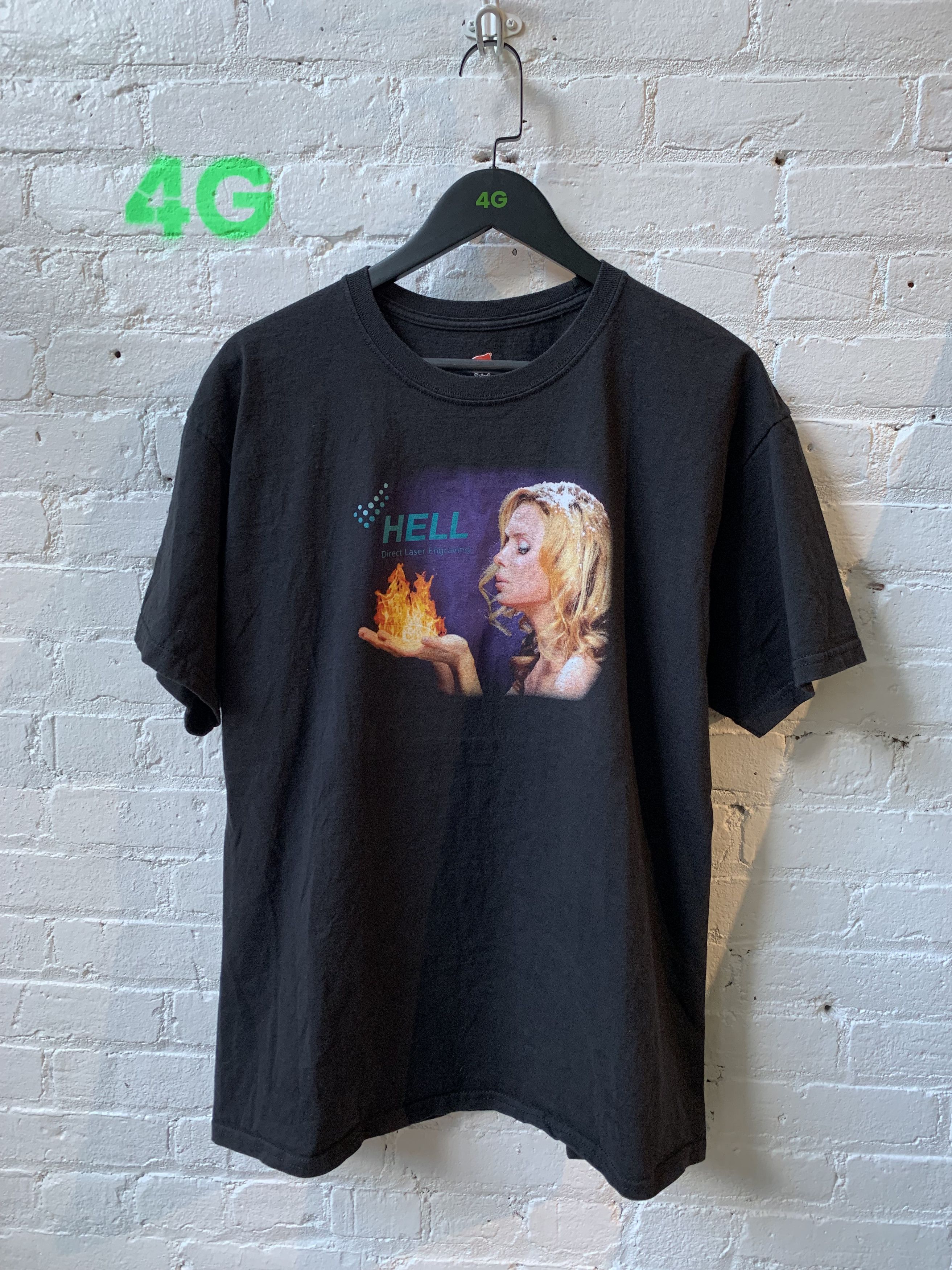 Vintage Hot Girl Leather Engraving Tee
