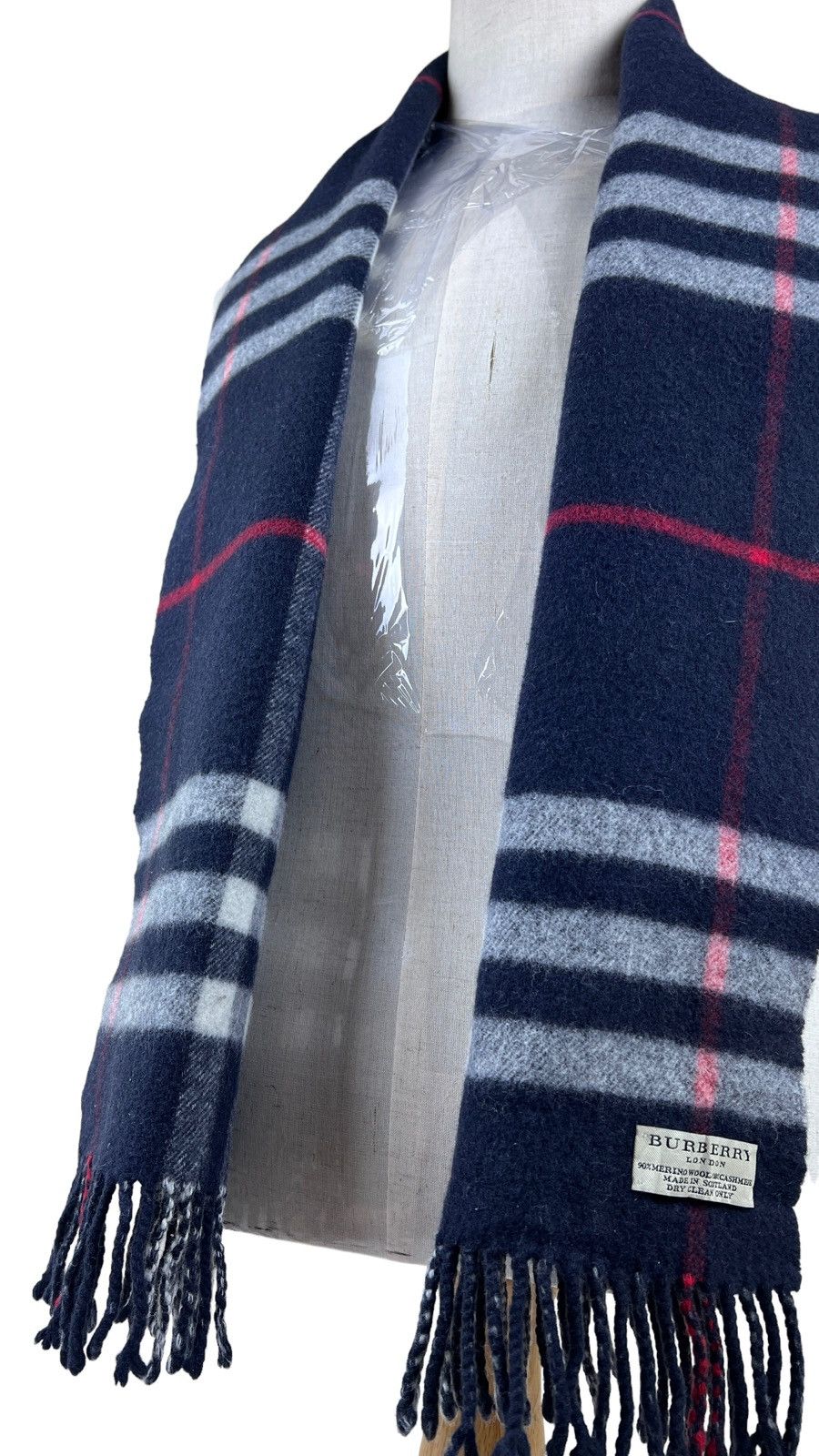 Burberry Burberry London Blue Novacheck Scarf Muffler 90% Merino Wool Size ONE SIZE - 2 Thumbnail